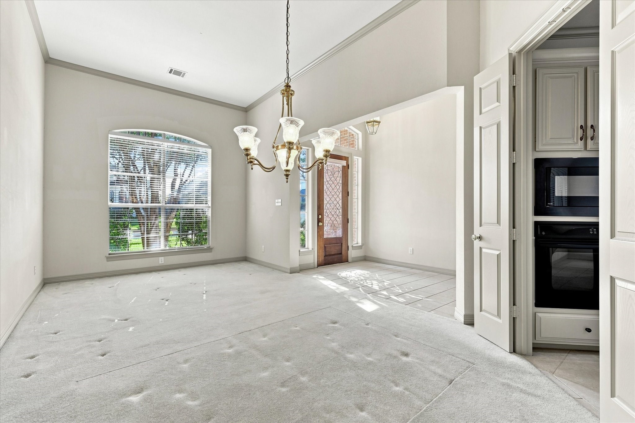 2240 Bedford Circle
