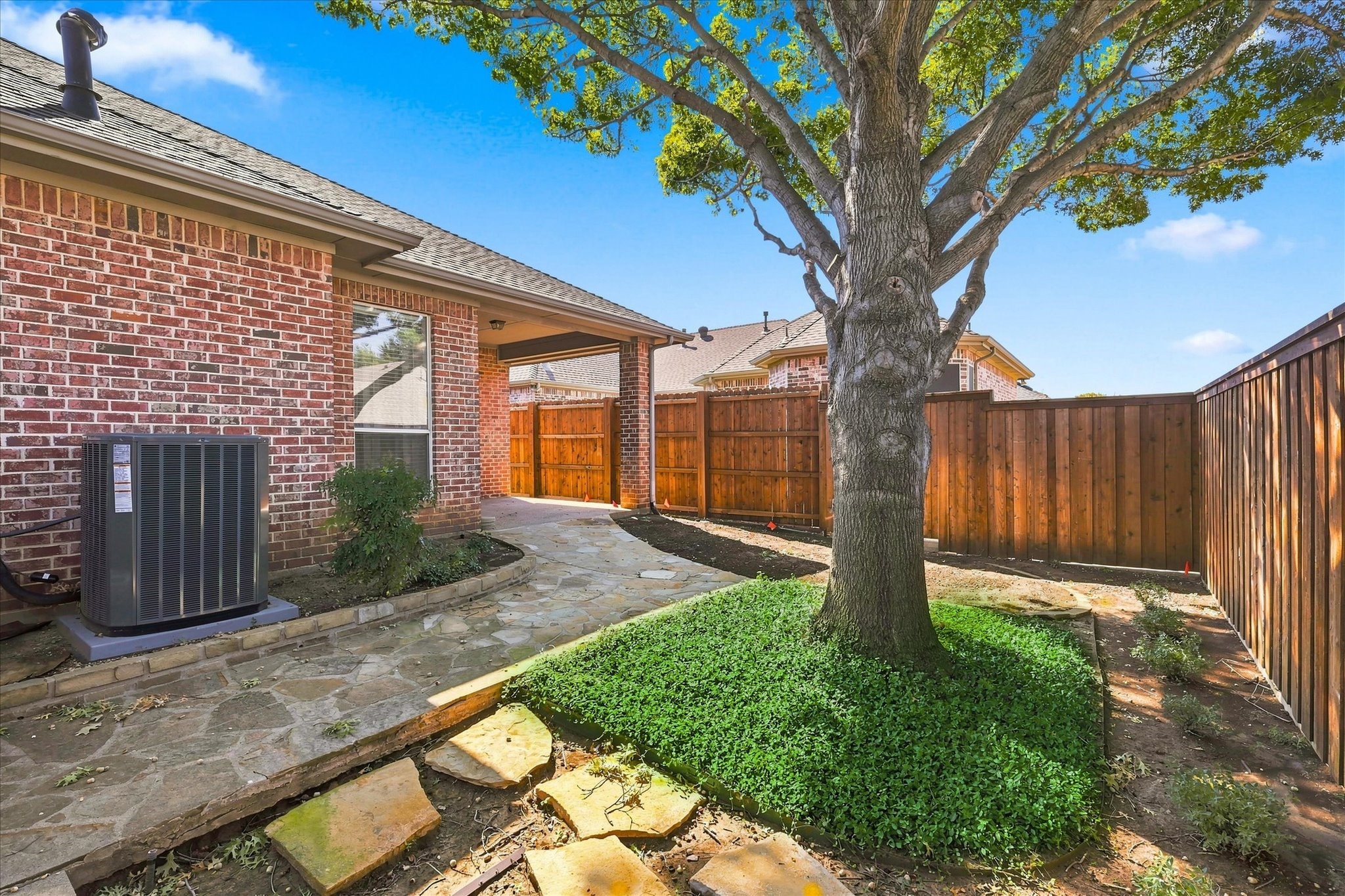 2240 Bedford Circle