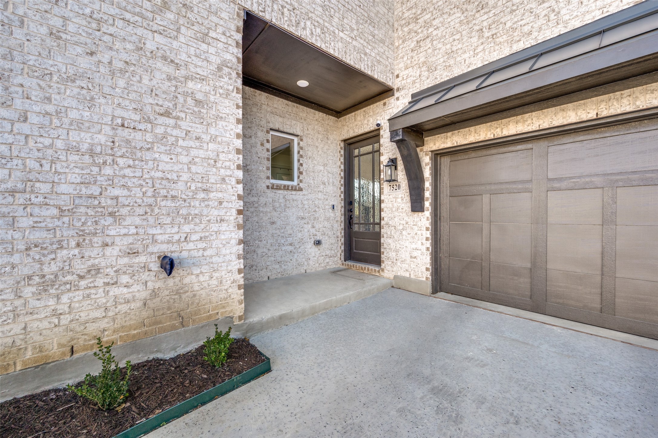 7520 Denny Drive