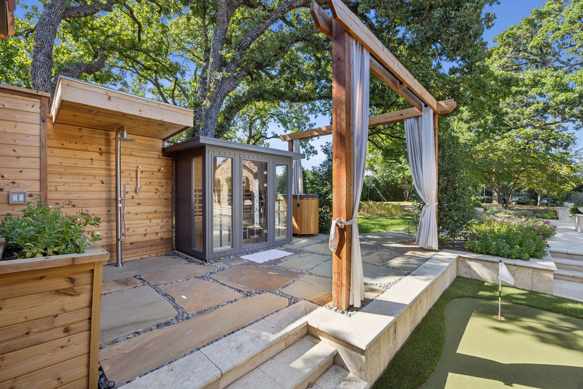 1208 Perdenalas Trail