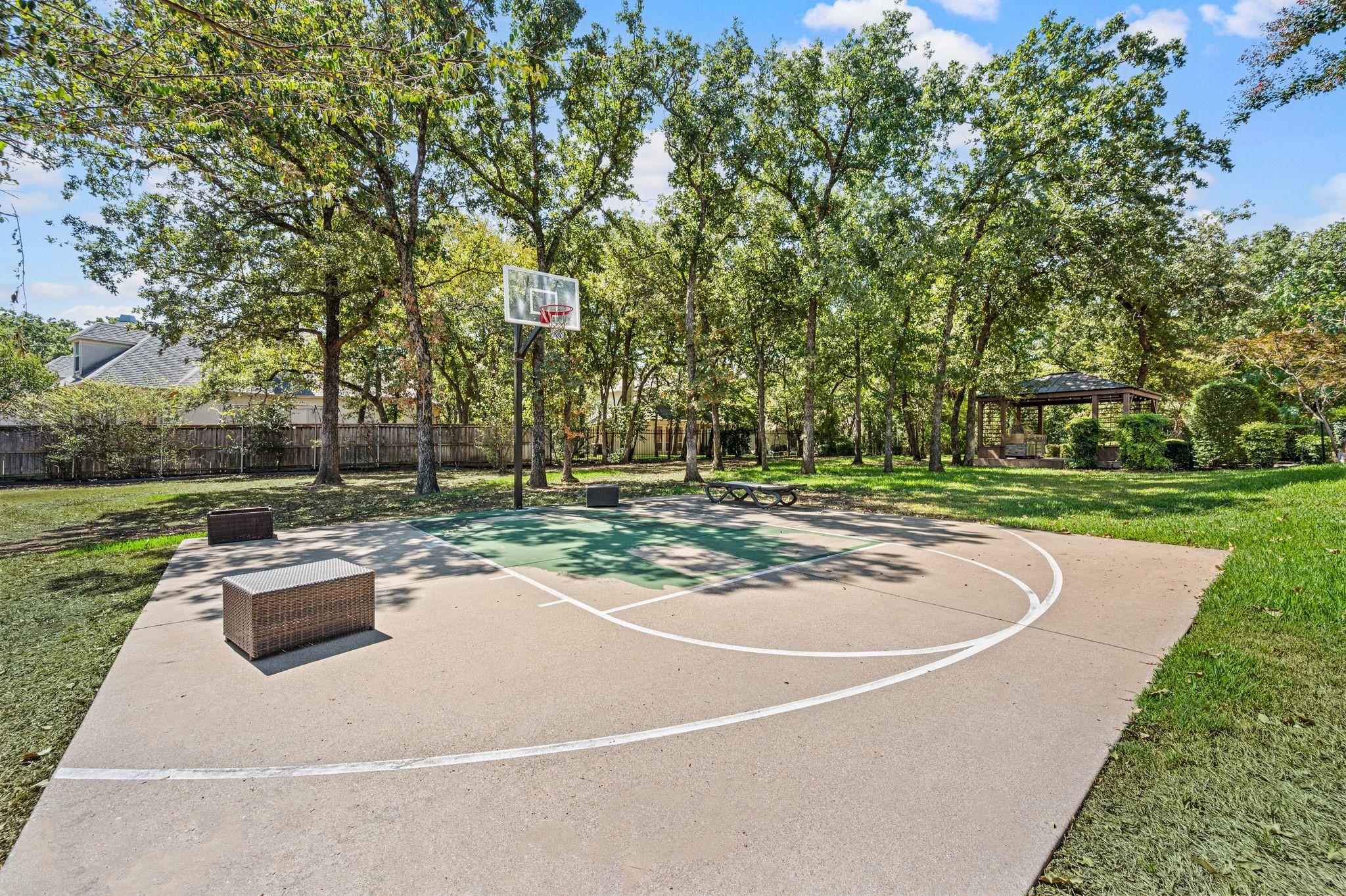 533 Round Hollow Lane