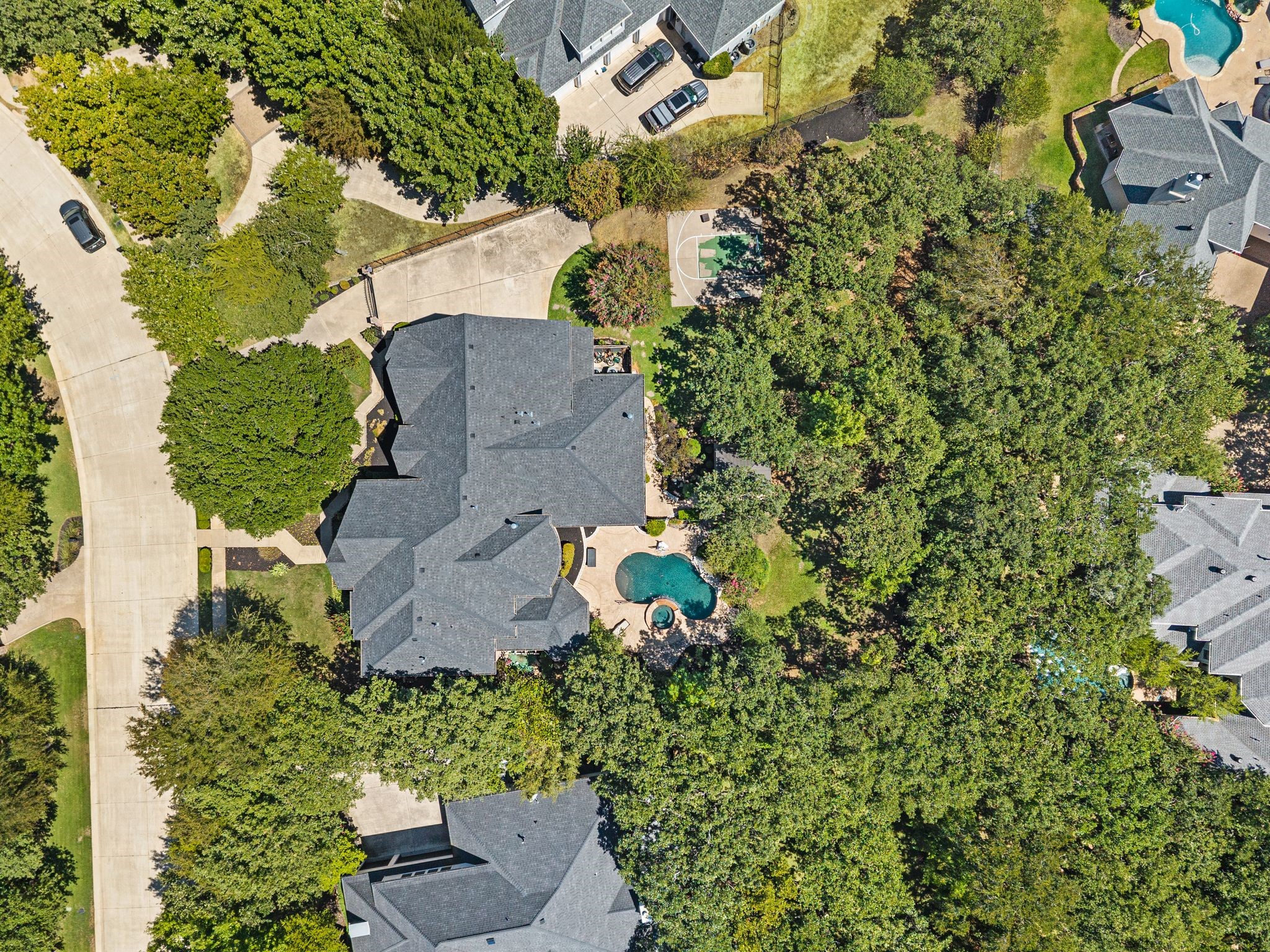 533 Round Hollow Lane