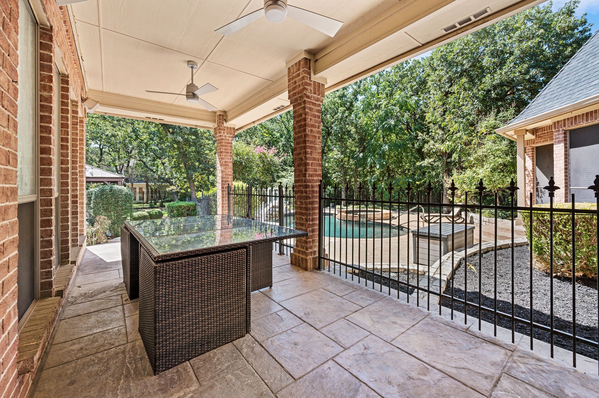 533 Round Hollow Lane