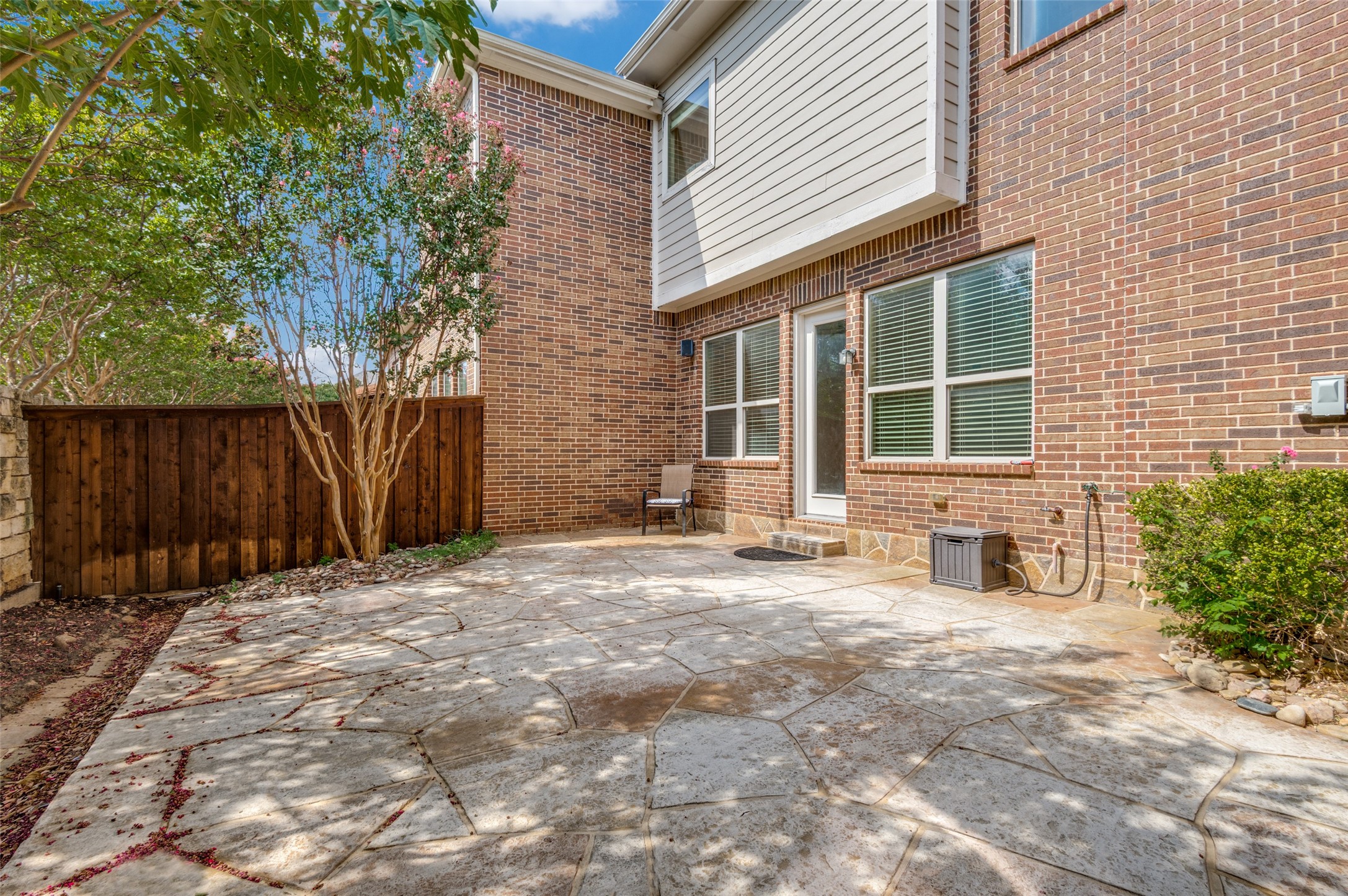 2225 Cameron Crossing