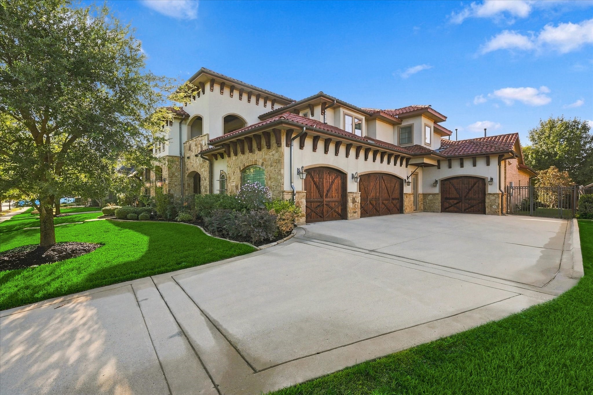 413 Saint Tropez Drive
