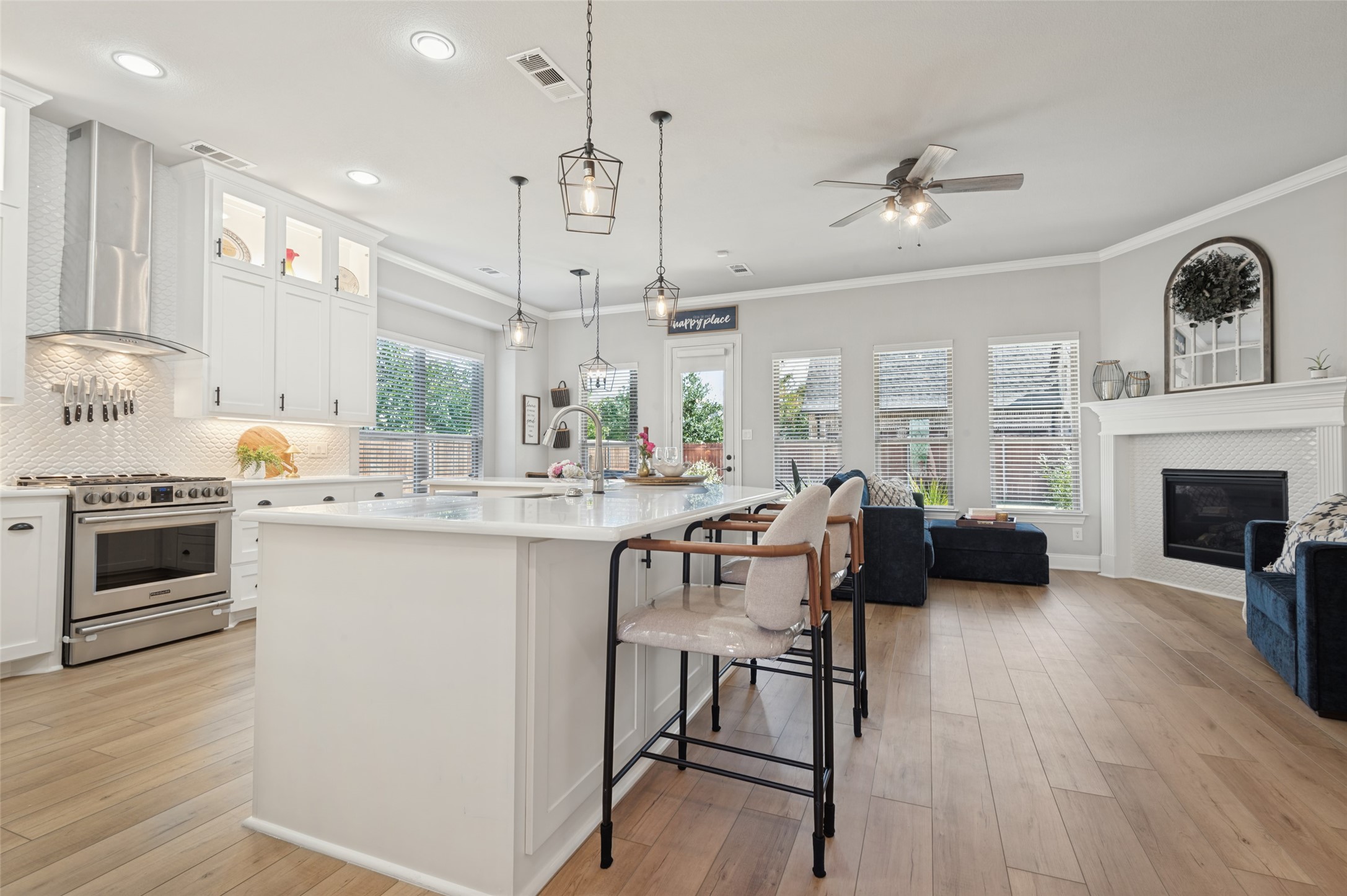 4374 Vineyard Creek Drive