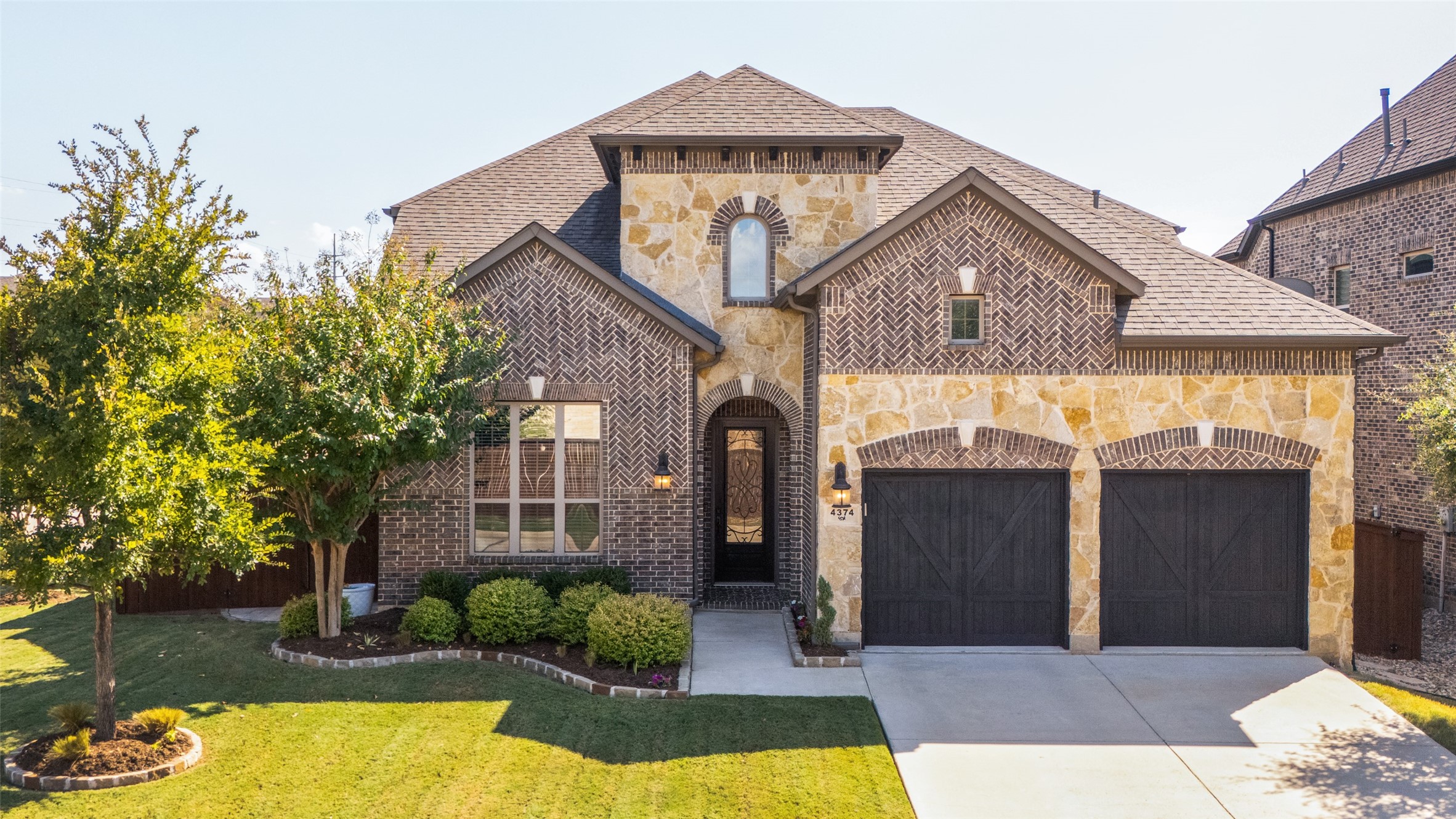 4374 Vineyard Creek Drive