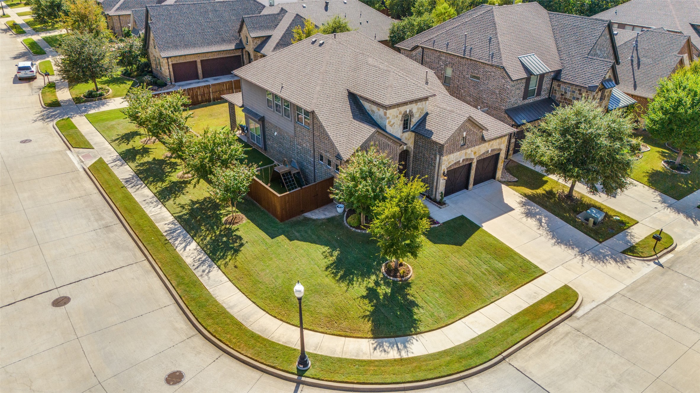 4374 Vineyard Creek Drive