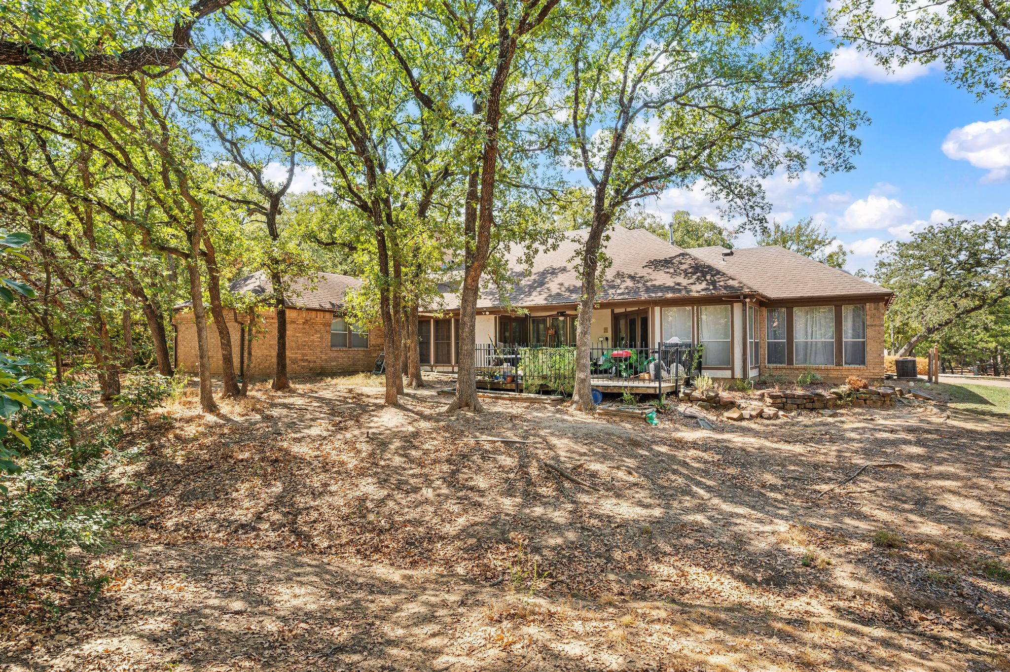 1653 creekside Drive