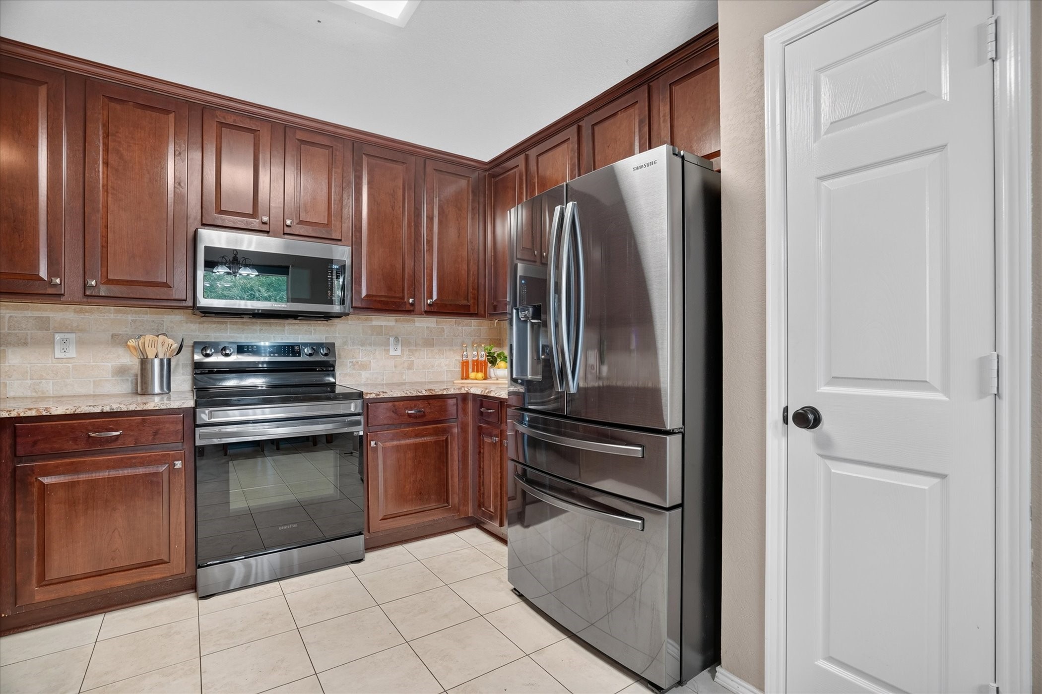 6608 Silver Oak Lane