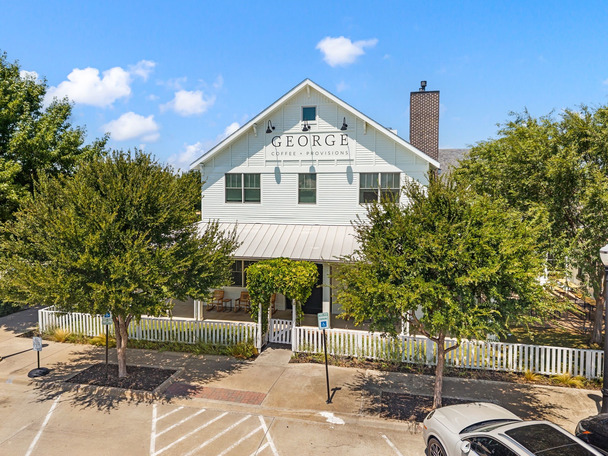 737 Hammond Street
