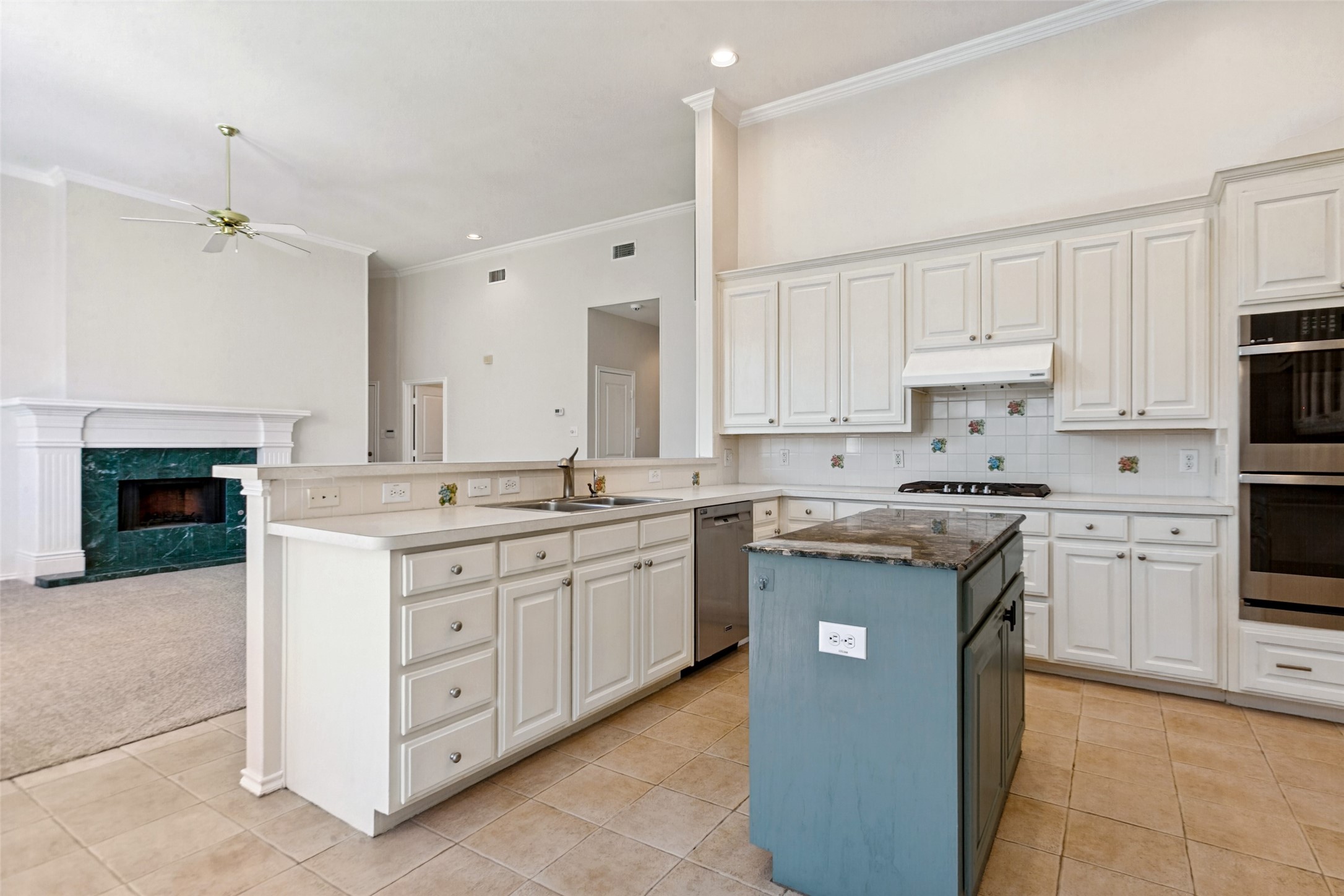 616 Sunningdale