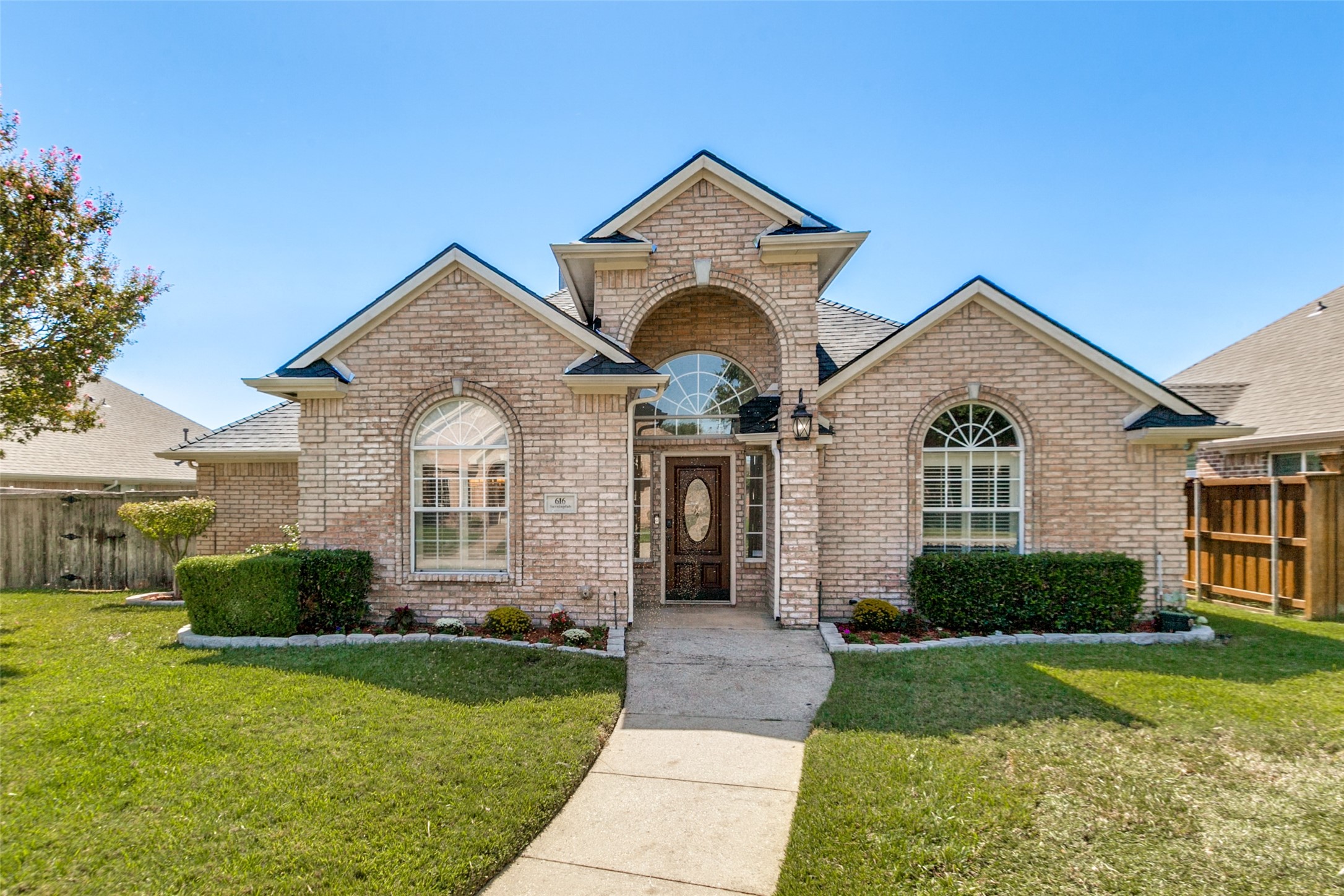 616 Sunningdale