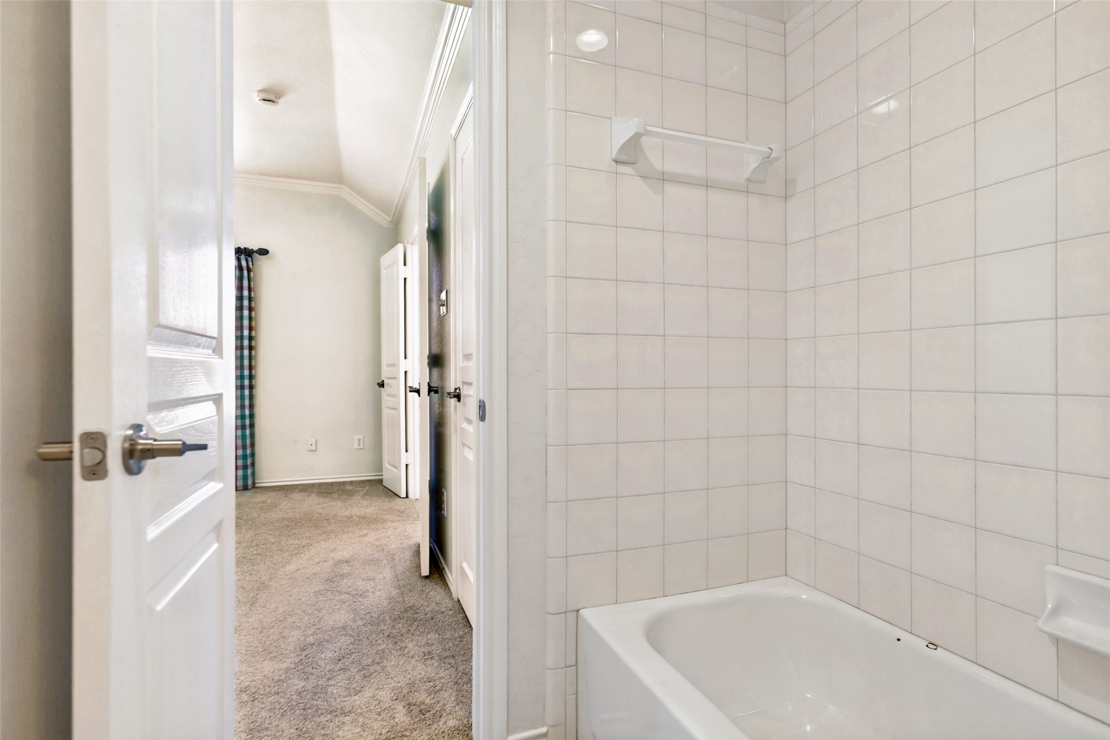 616 Sunningdale