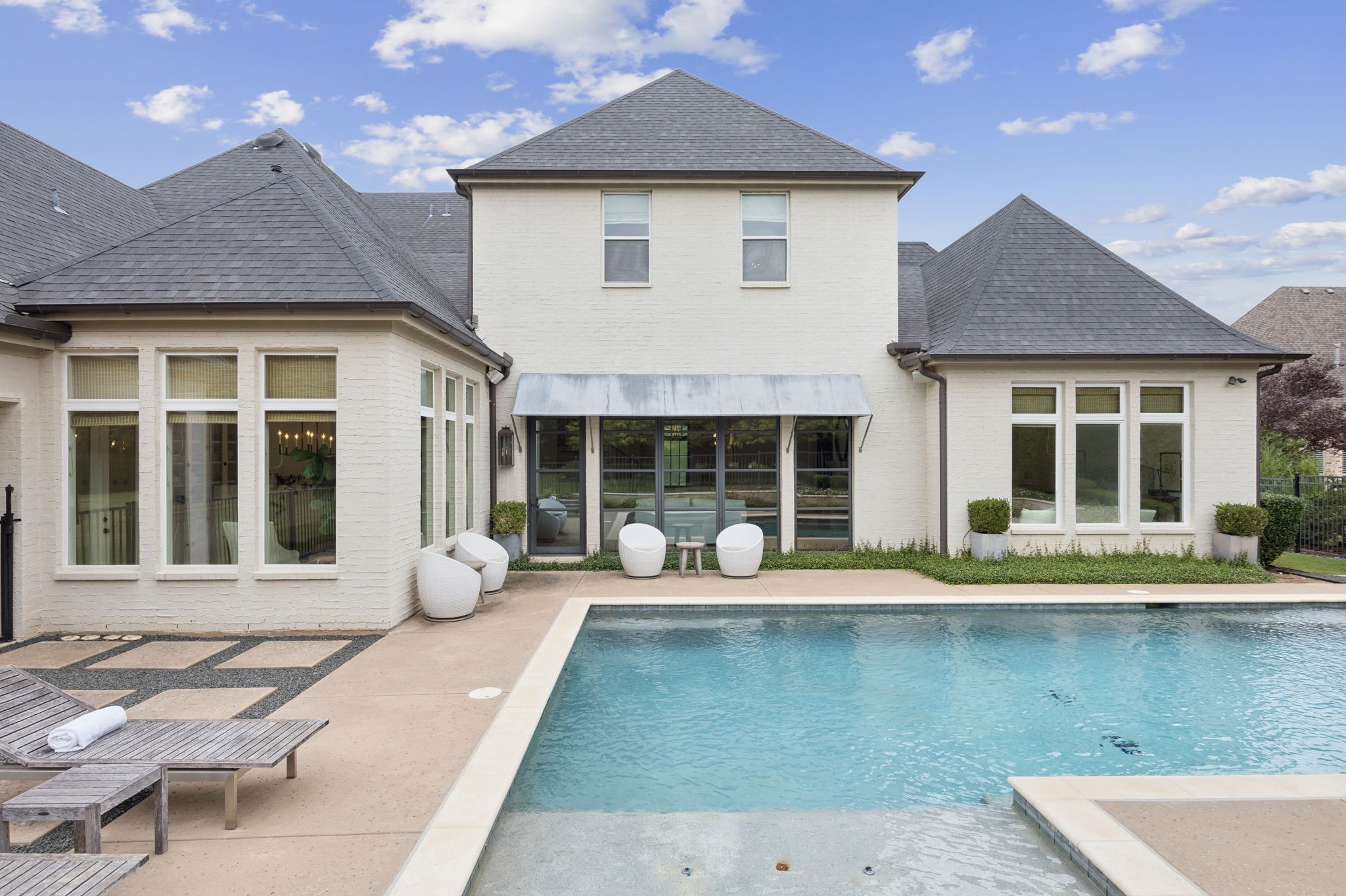 1255 Bolton Court