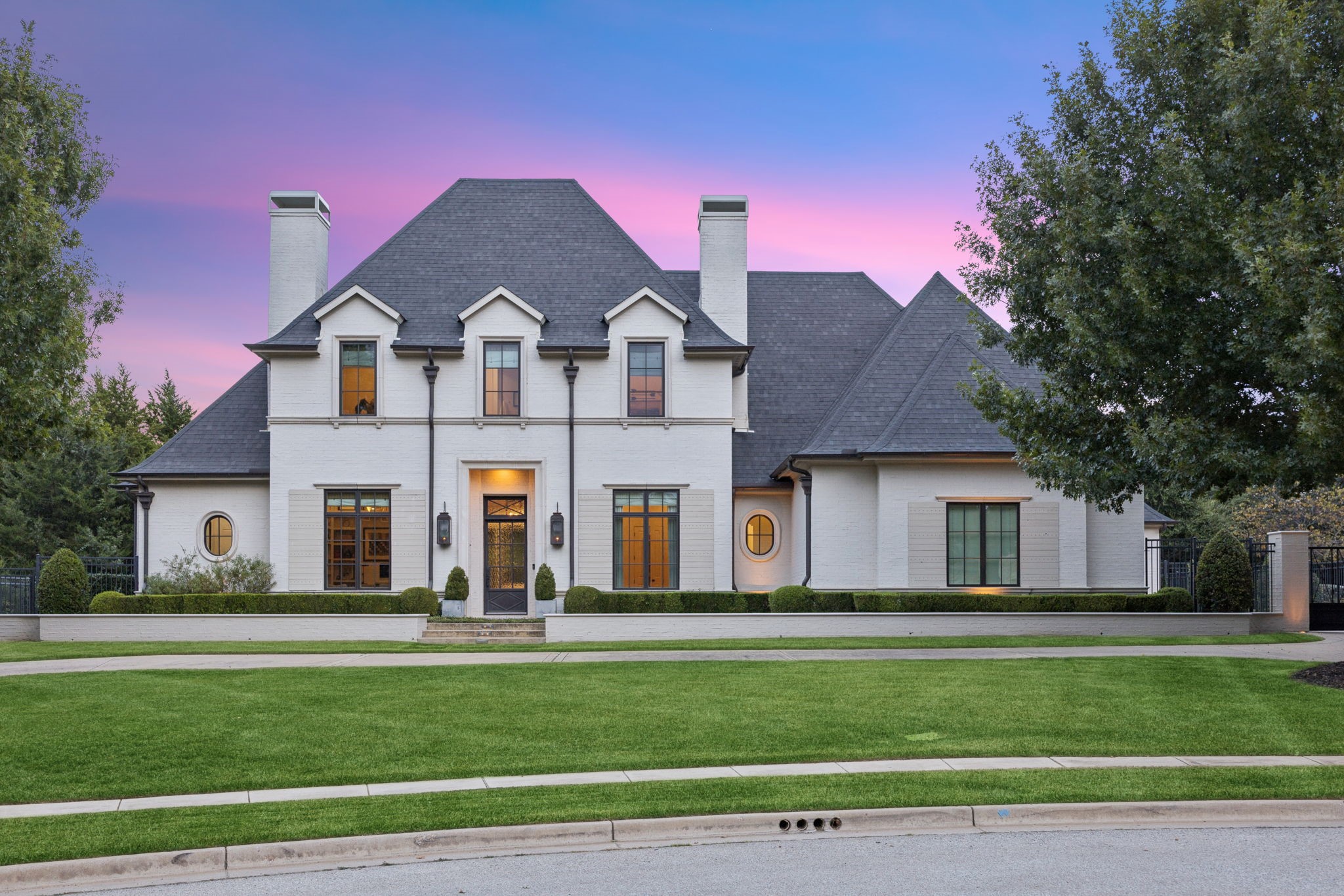 1255 Bolton Court
