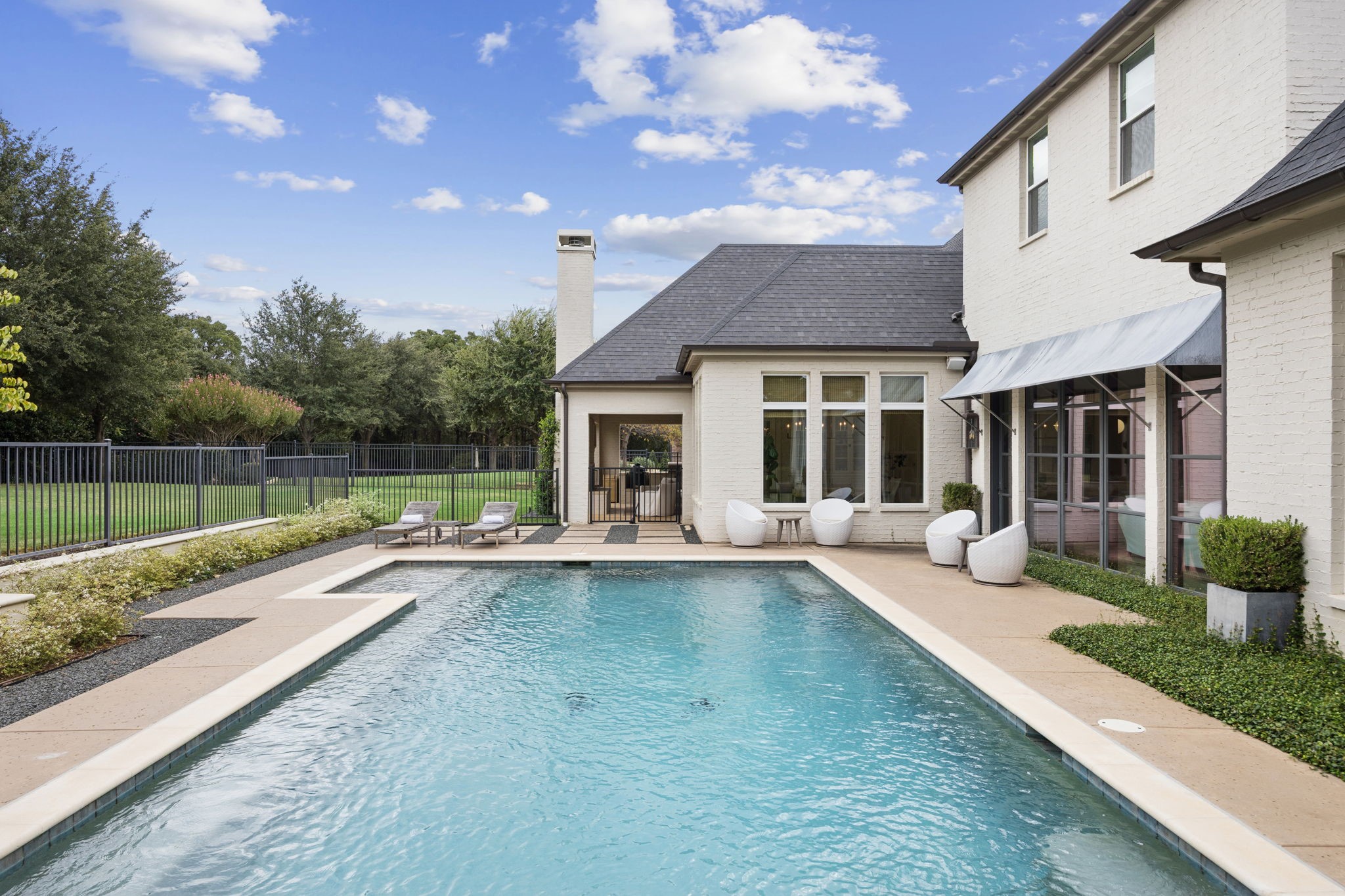 1255 Bolton Court