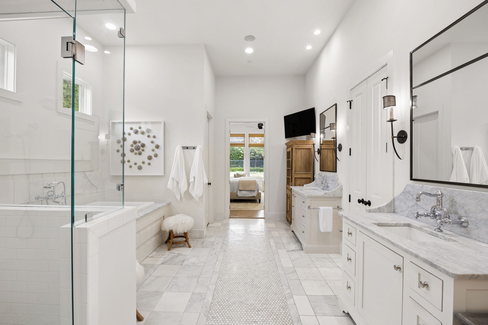 1255 Bolton Court