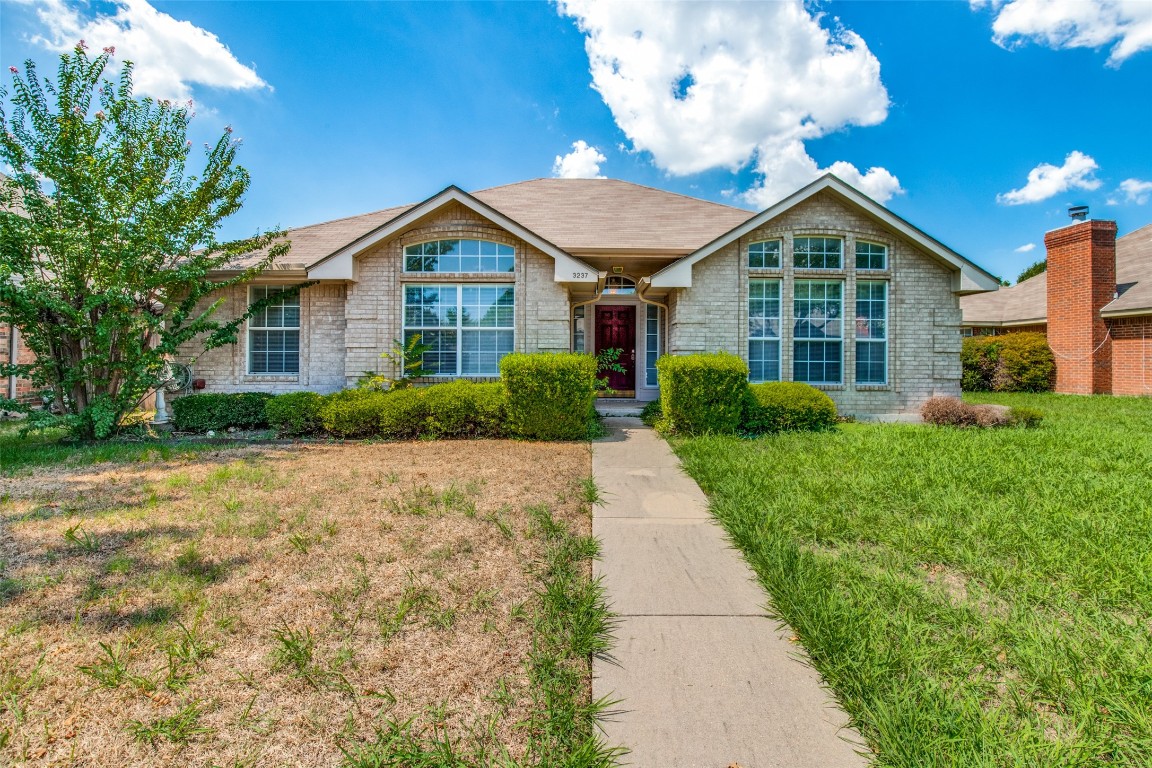 3237 SHADOW Trail