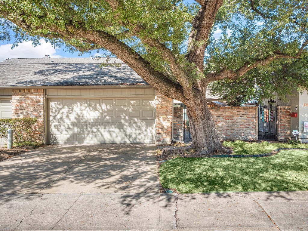 9527 Highland View Drive