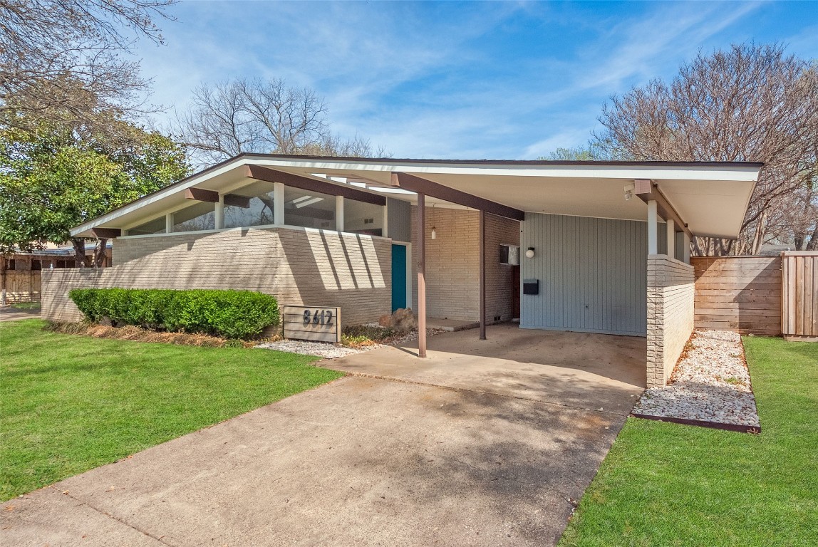 8612 Hackney Lane