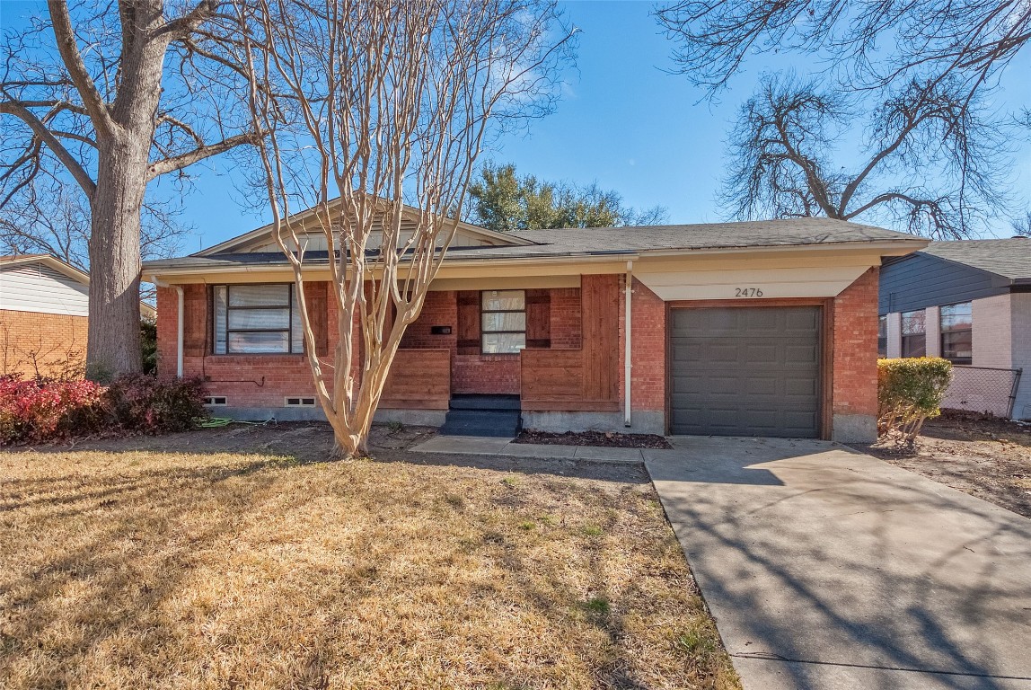 2476 Highwood Drive