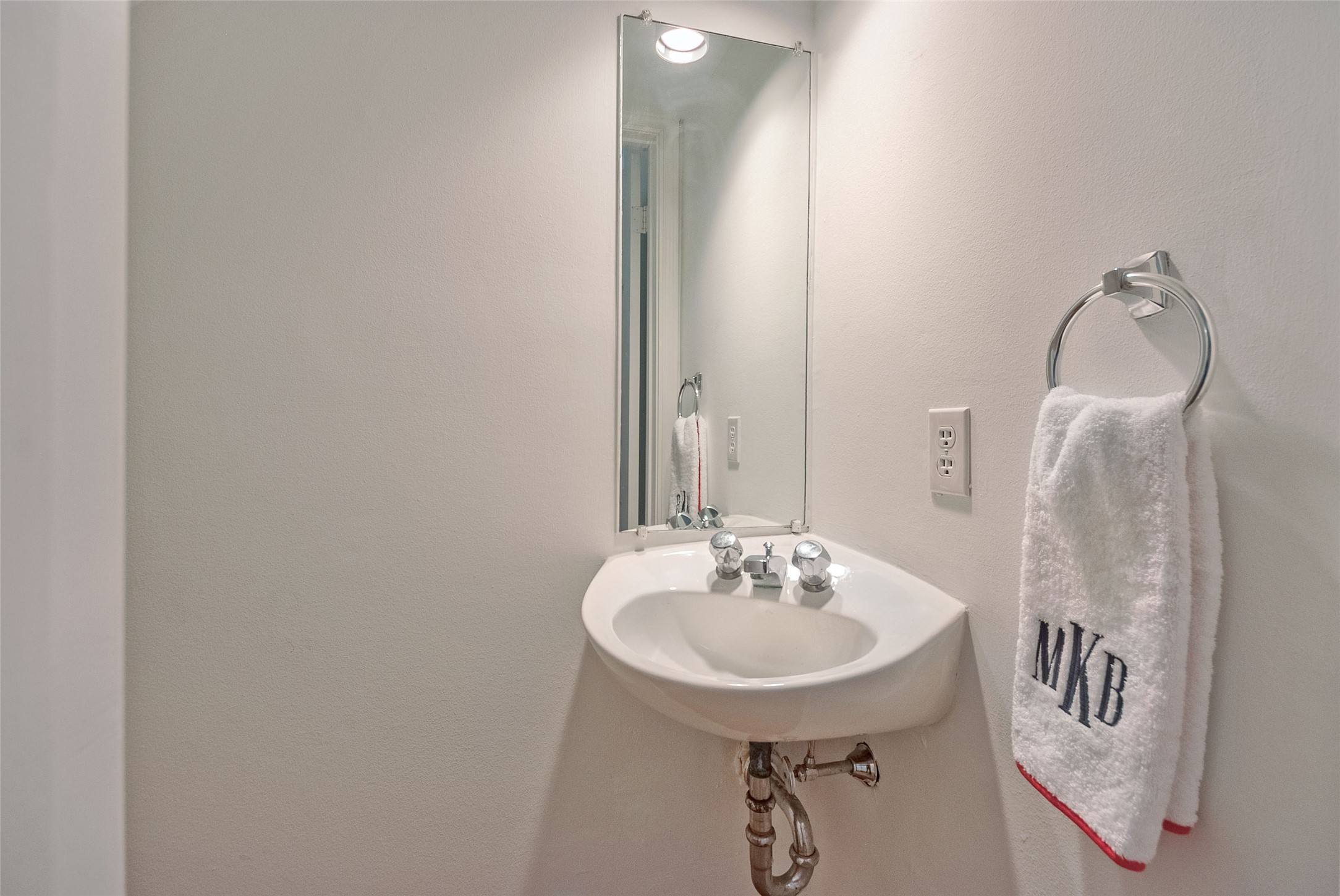 4229 Cole Avenue Unit: 117