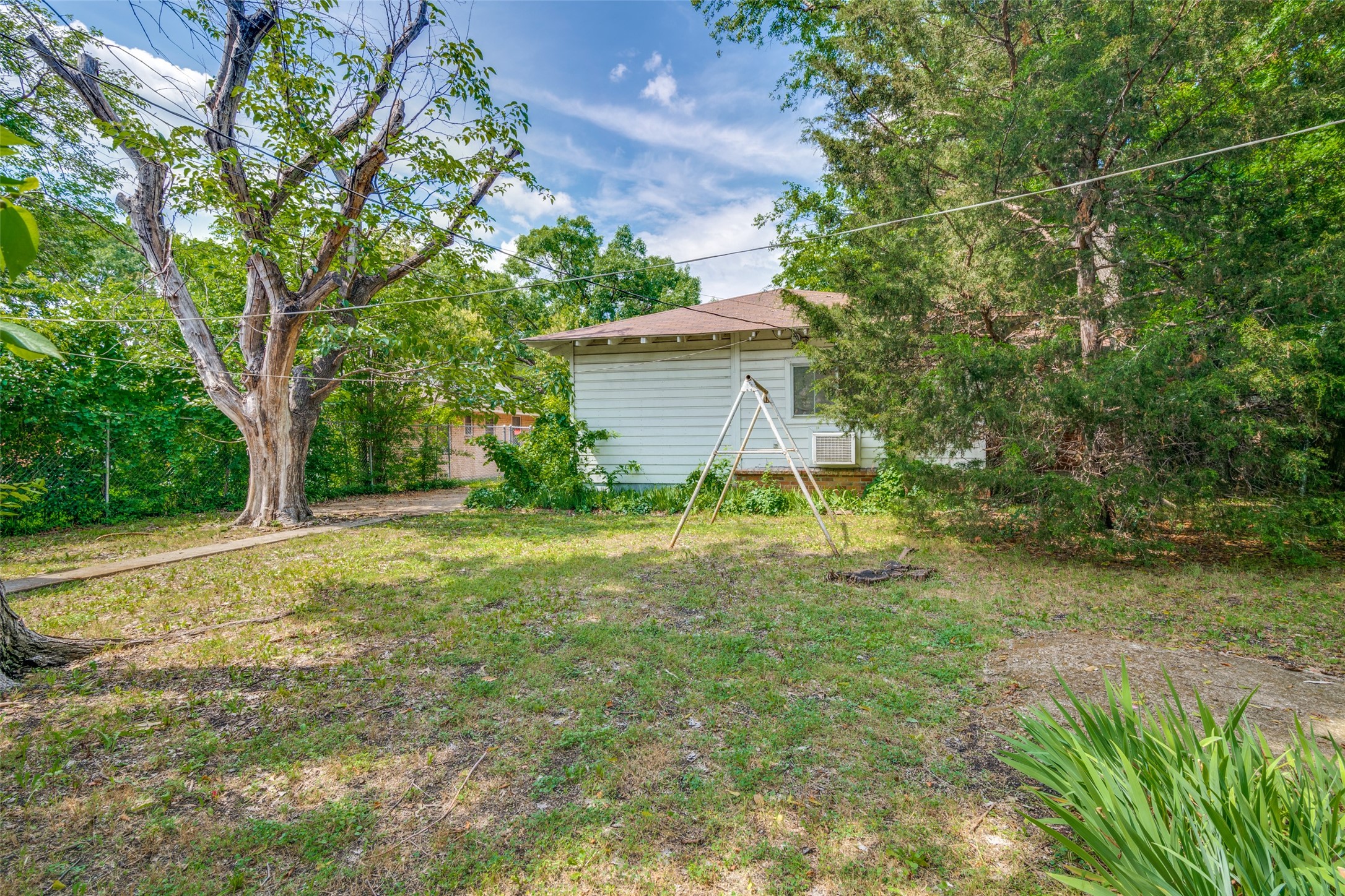 2366 Highwood Drive