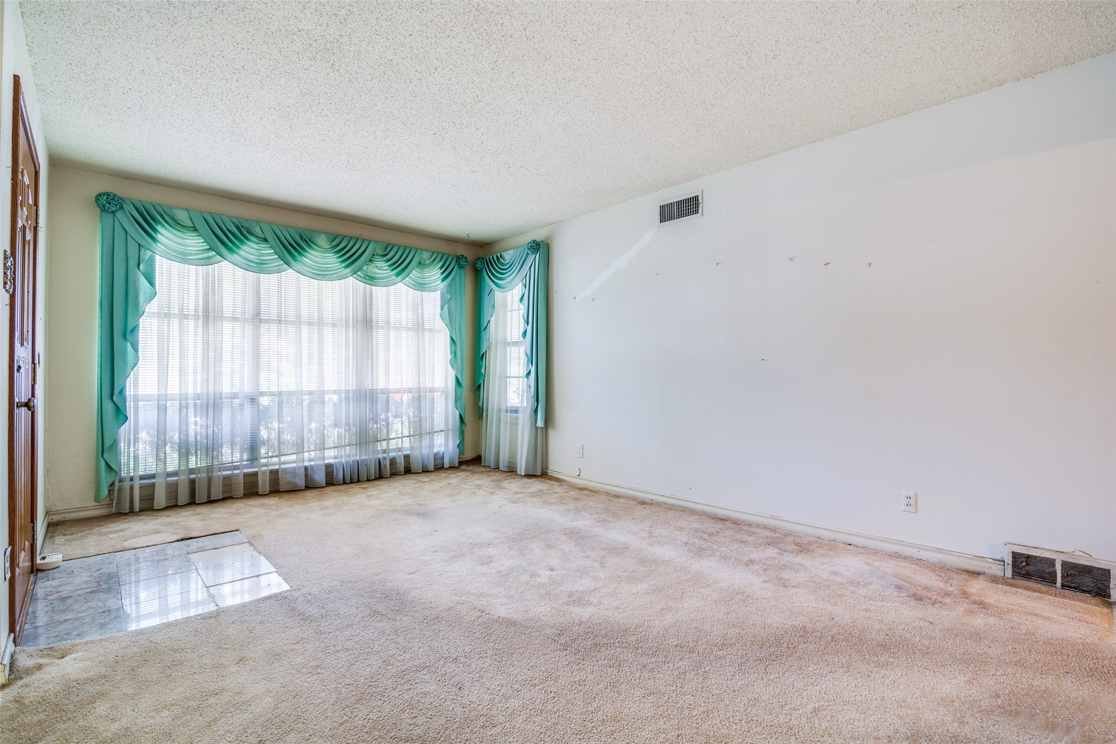 2366 Highwood Drive