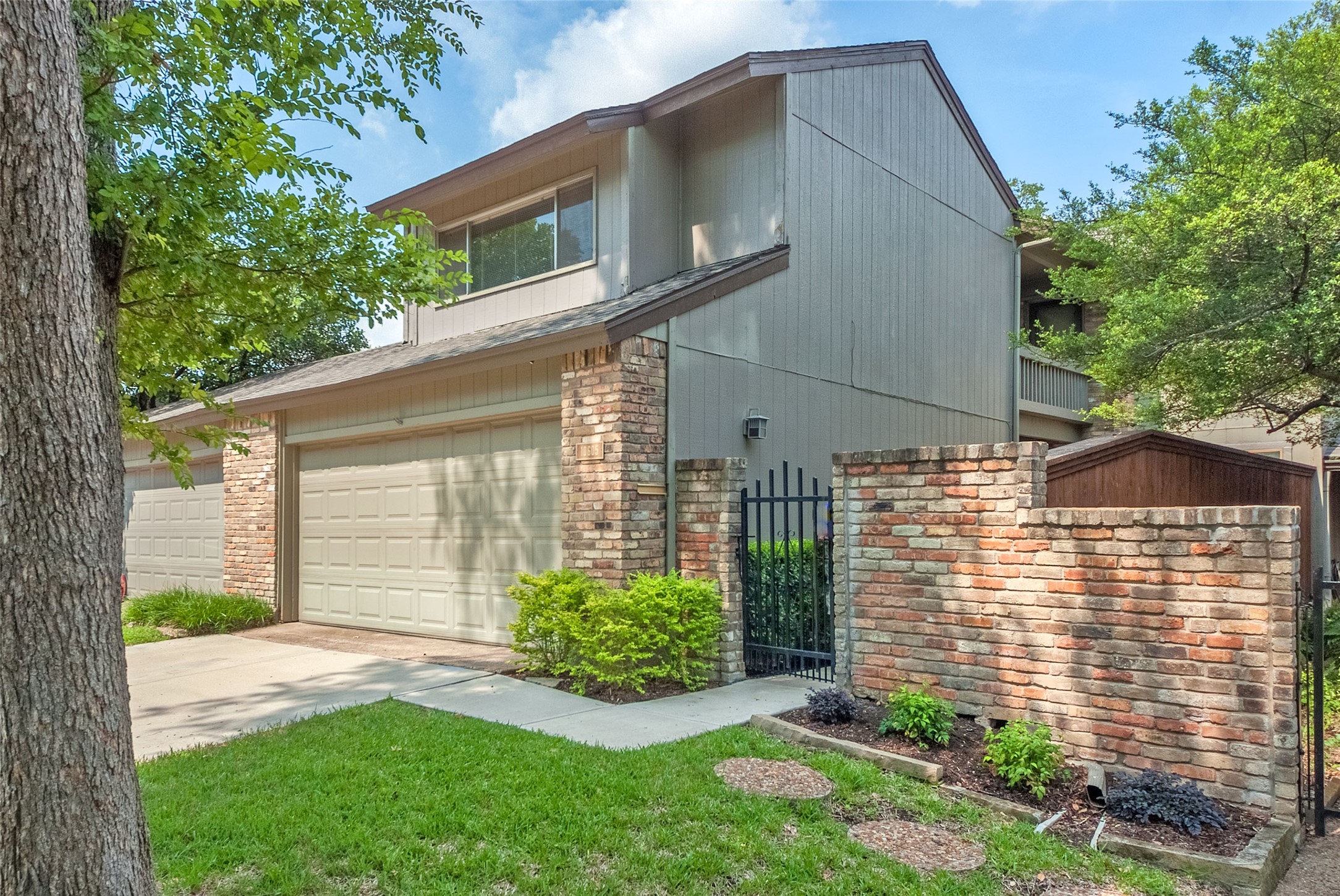 10605 Hillpoint Drive