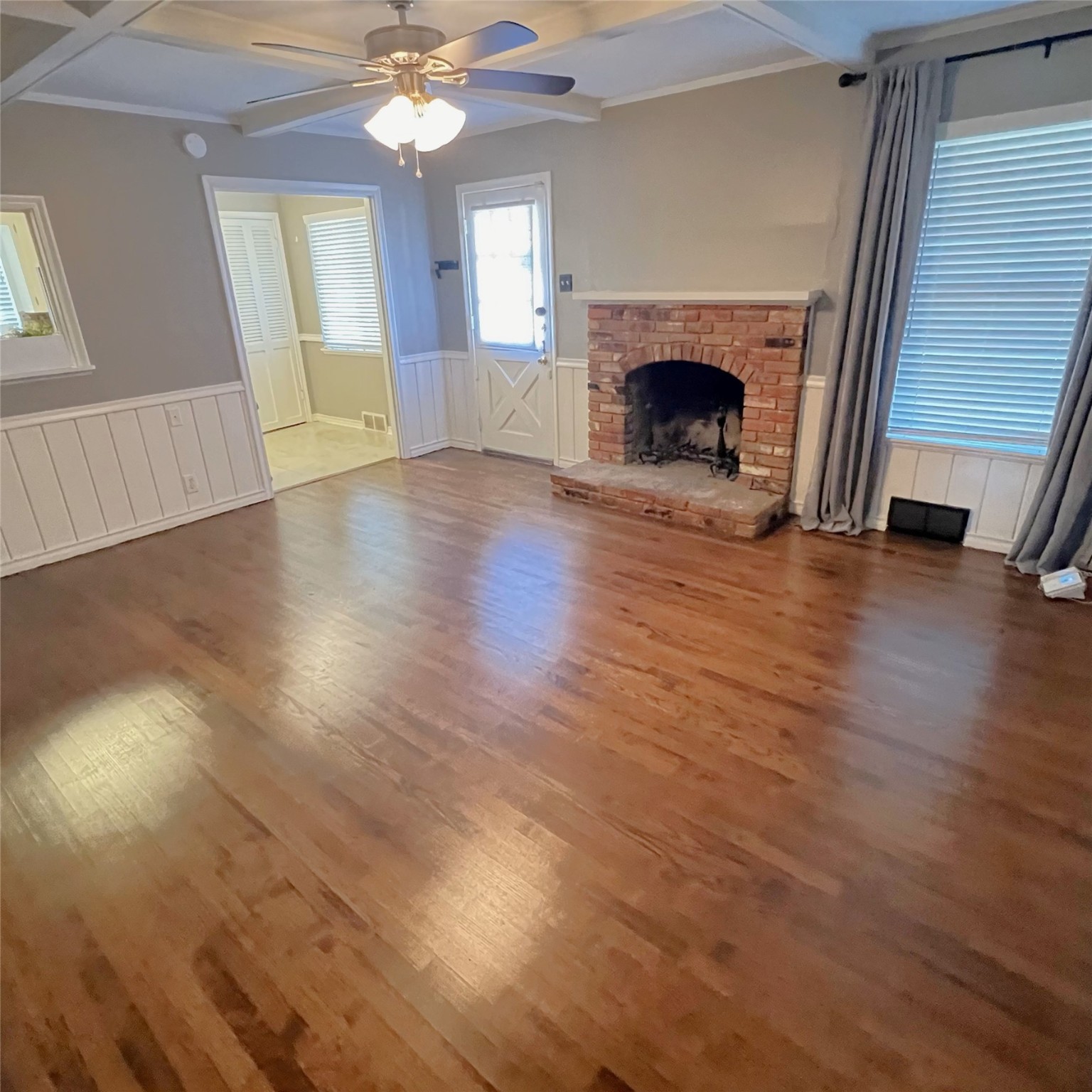 6317 E Lovers Lane