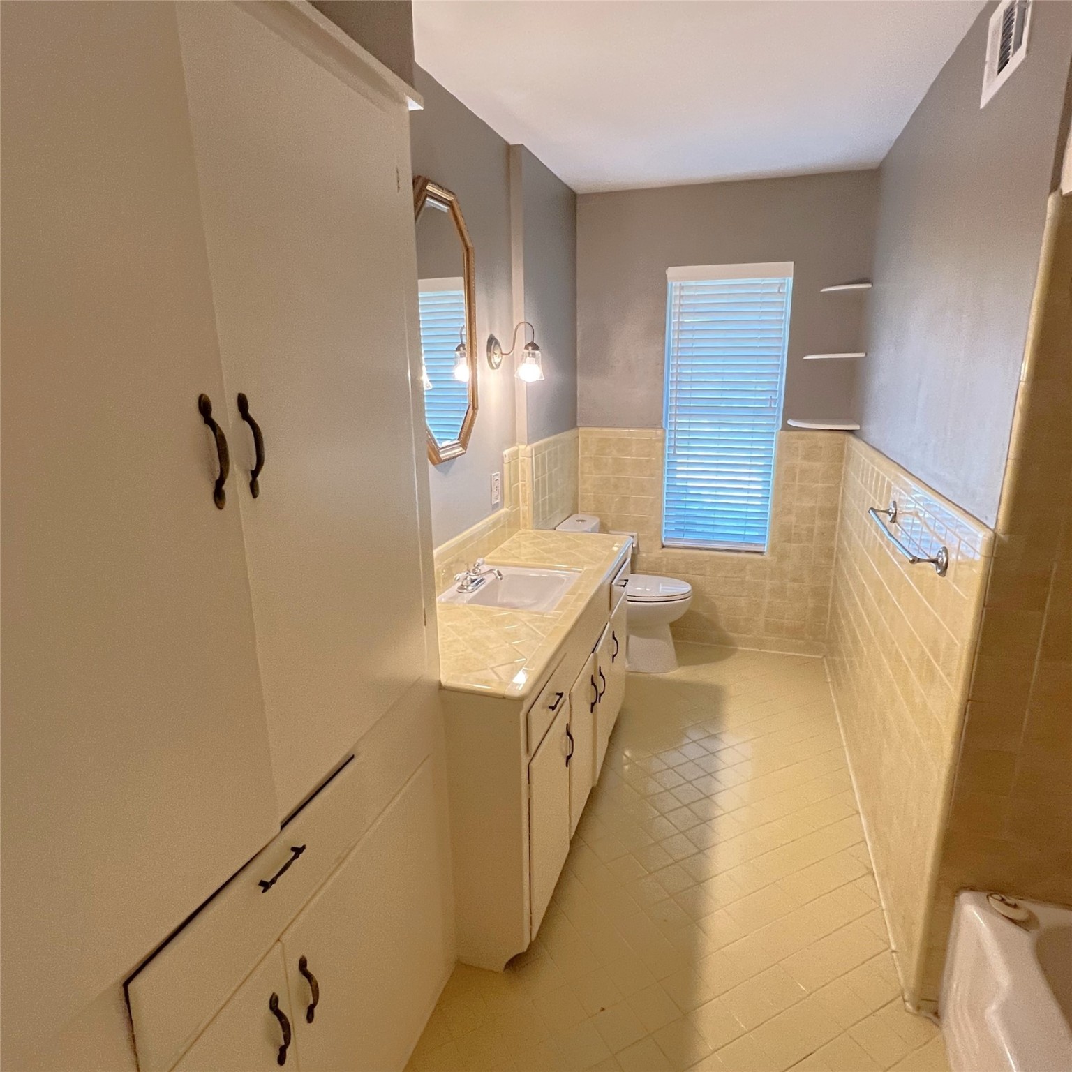 6317 E Lovers Lane