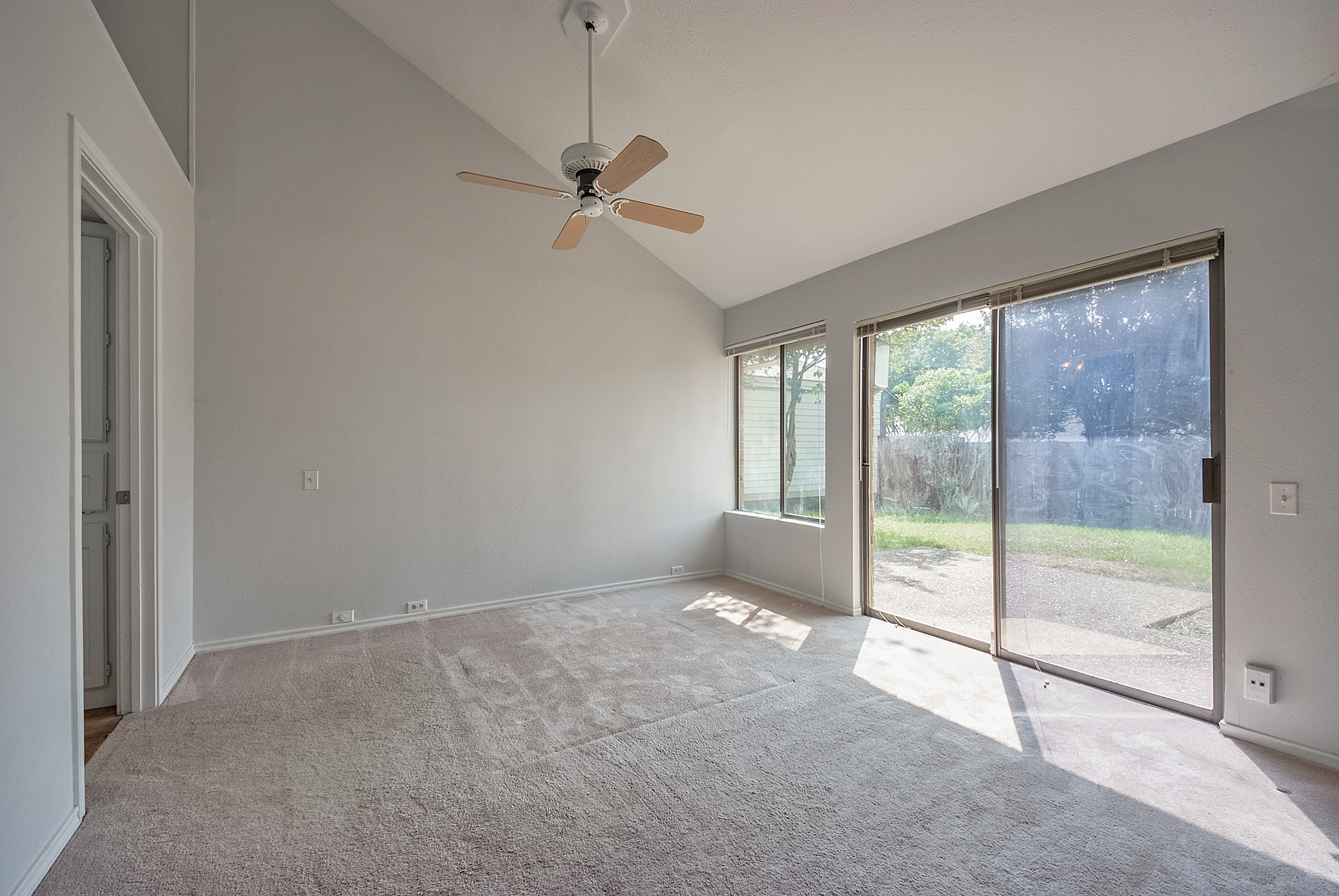 5826 Smoke Glass Trail