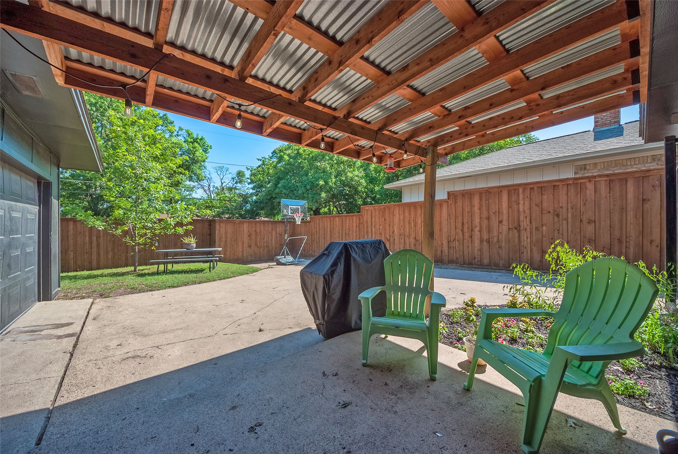 9025 Westglen Drive