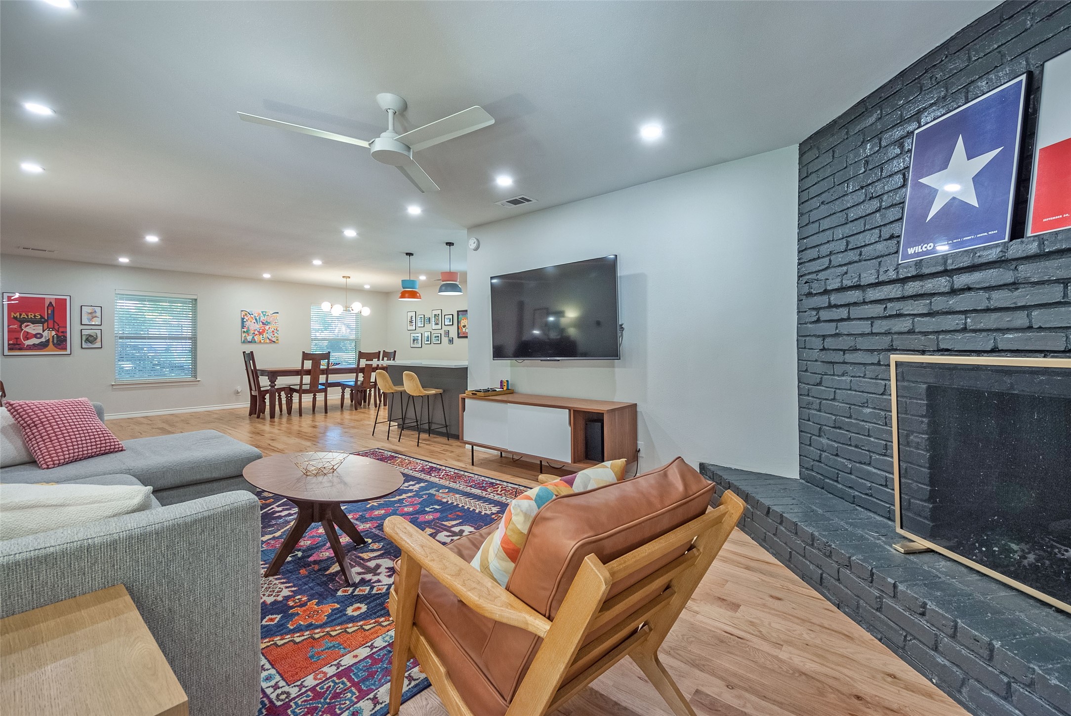 9025 Westglen Drive