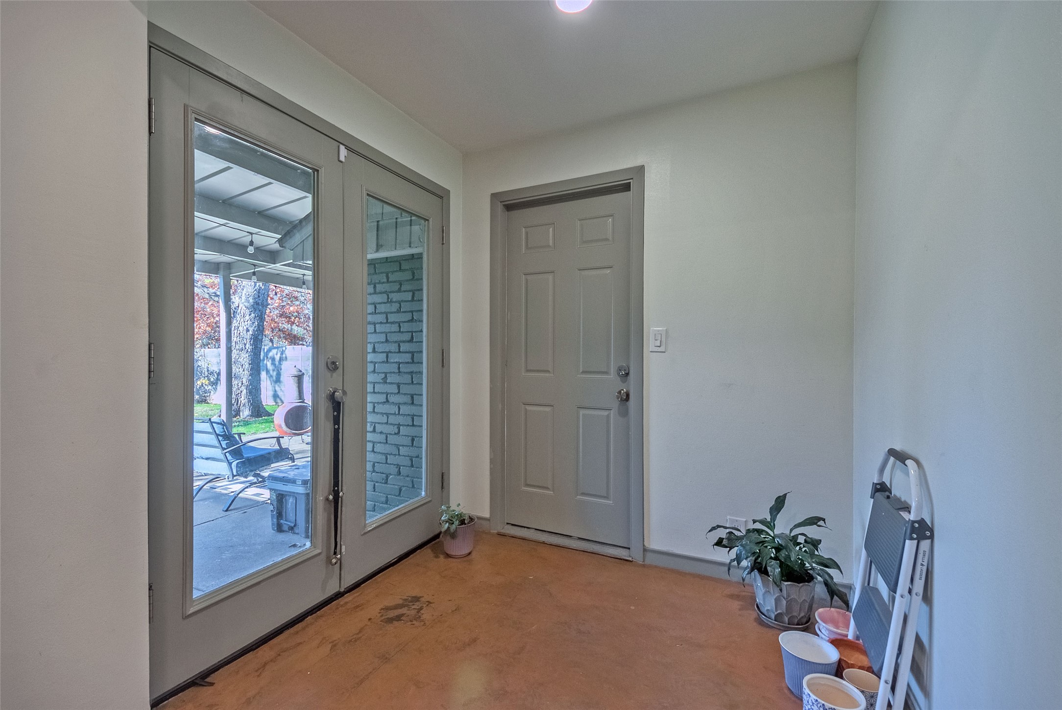 6572 Fisher Road