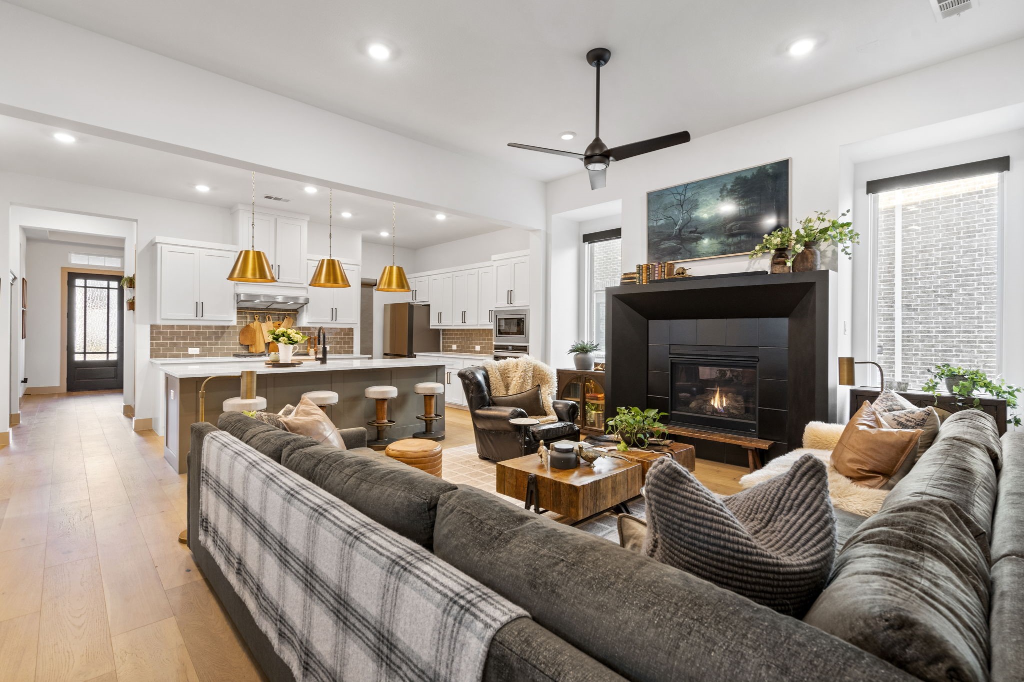 1476 William Way