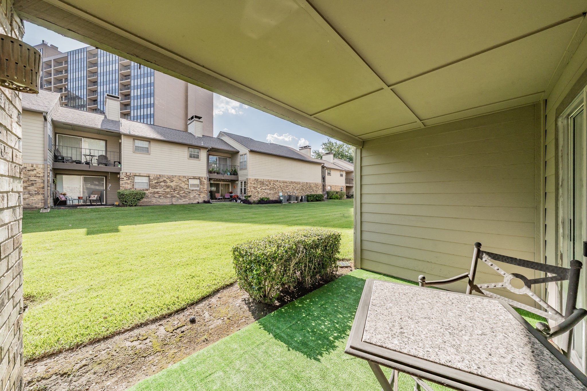 5300 Keller Springs Road 1095