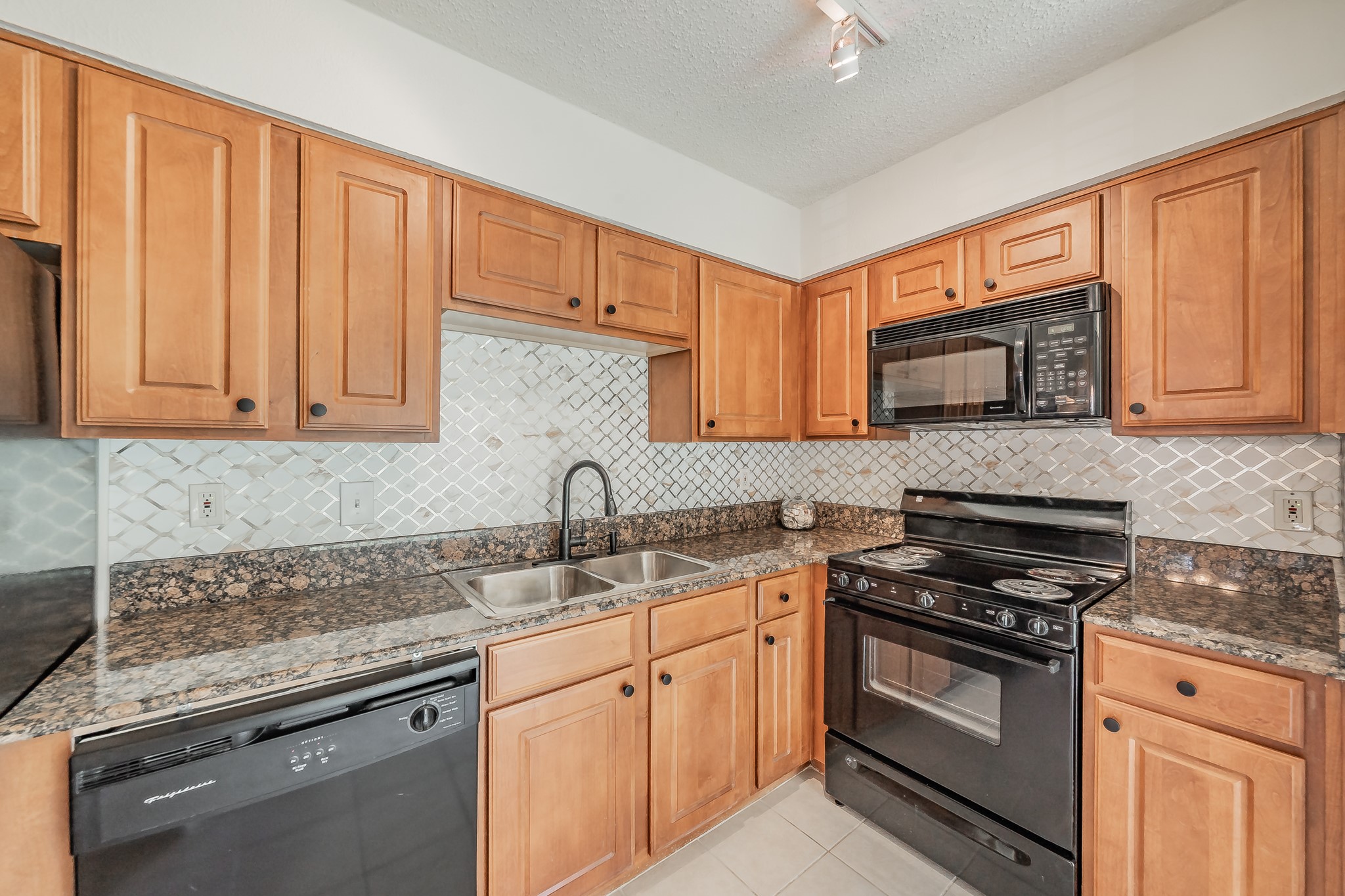 5300 Keller Springs Road 1095