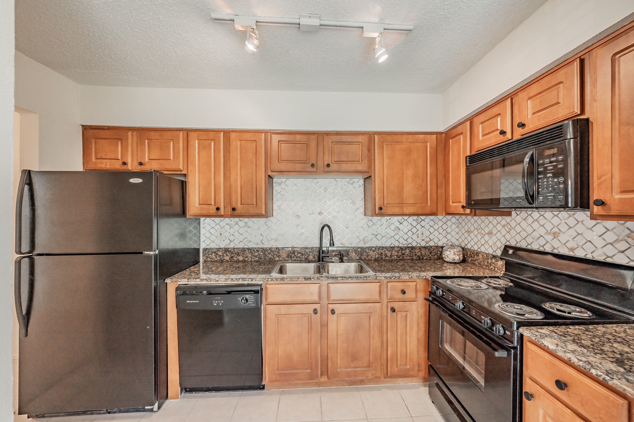 5300 Keller Springs Road 1095