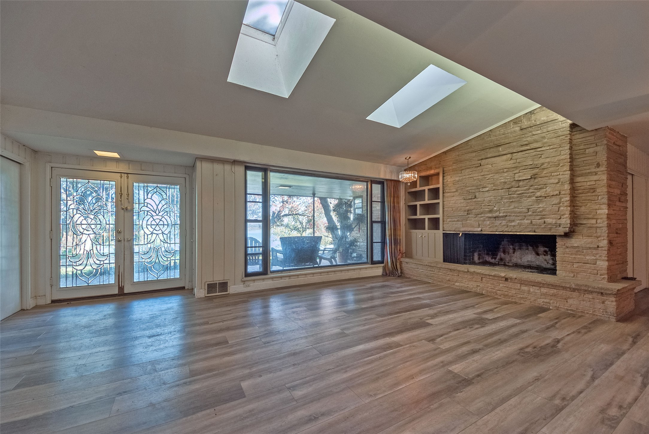 3505 W Lawther Drive