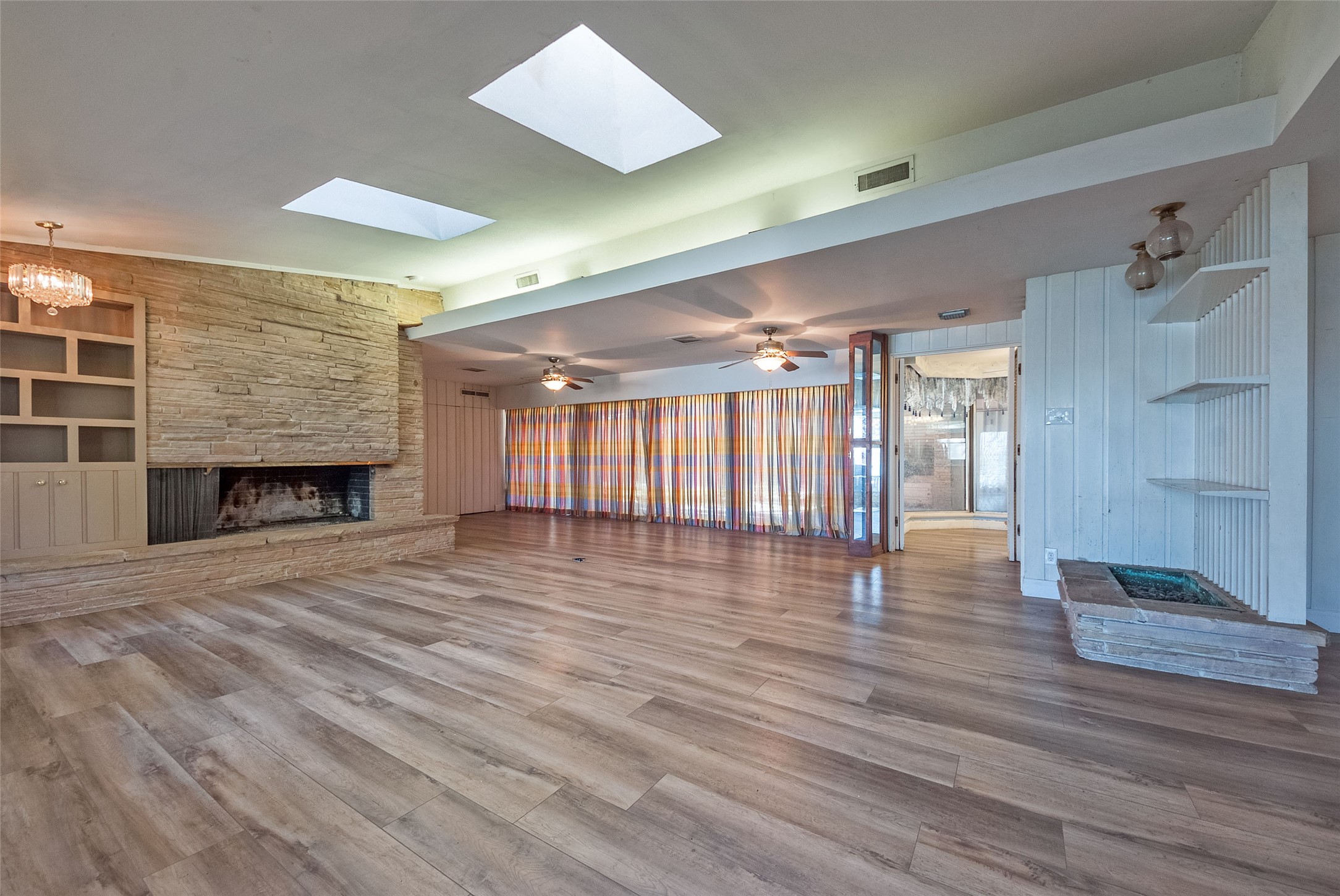 3505 W Lawther Drive