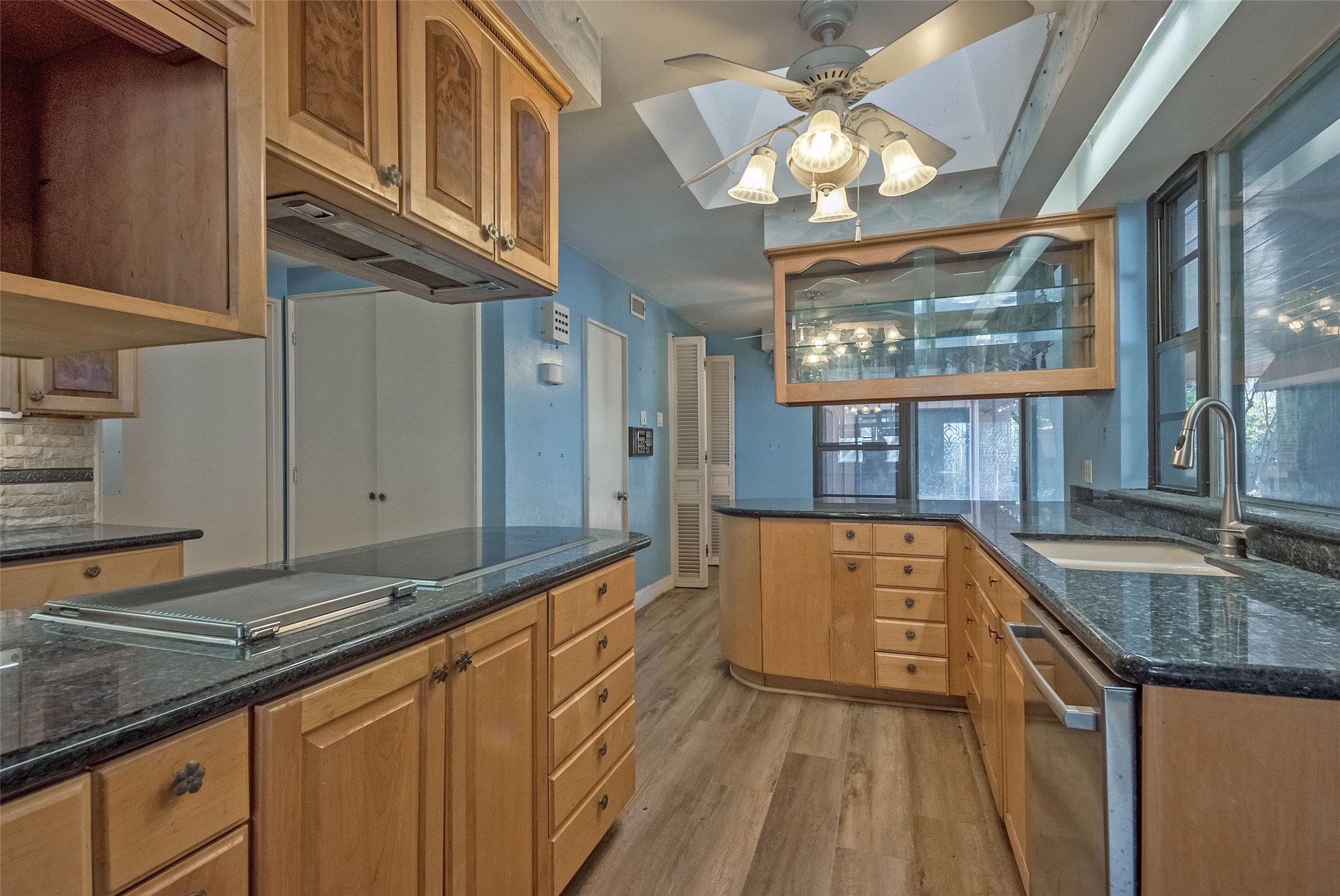 3505 W Lawther Drive