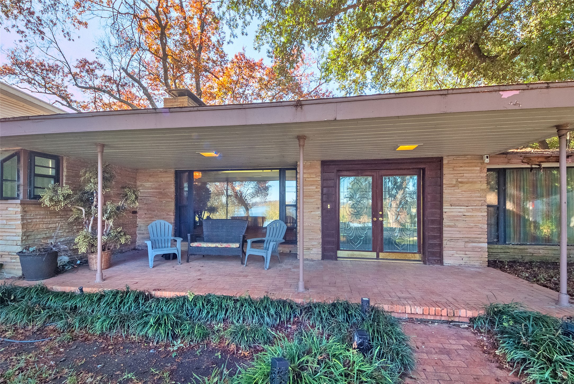 3505 W Lawther Drive