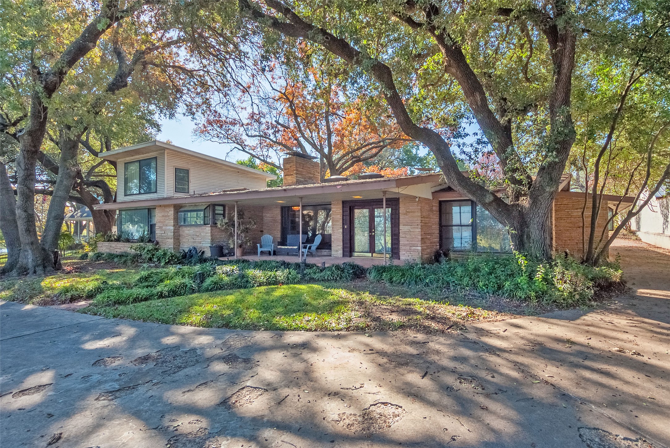 3505 W Lawther Drive