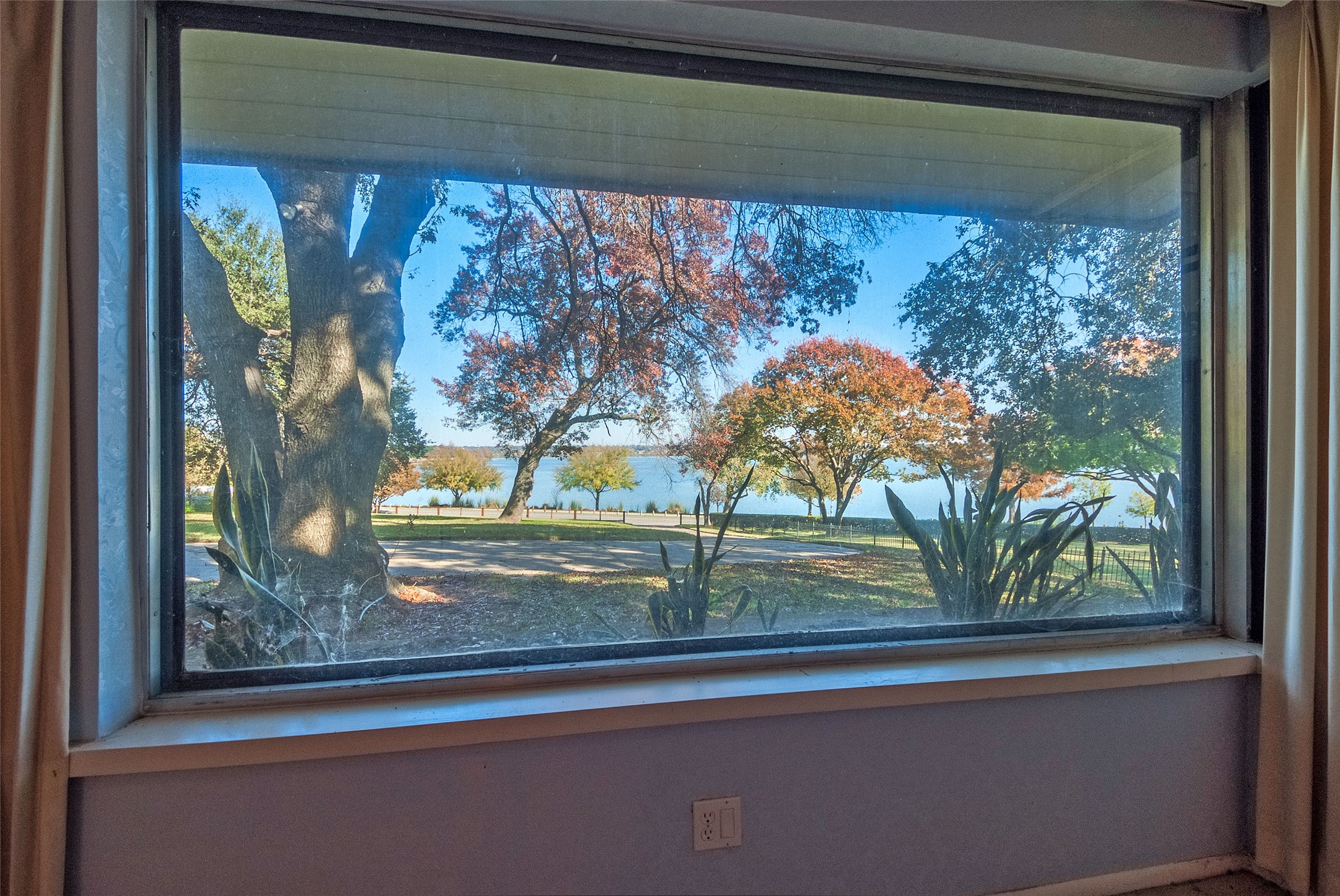 3505 W Lawther Drive