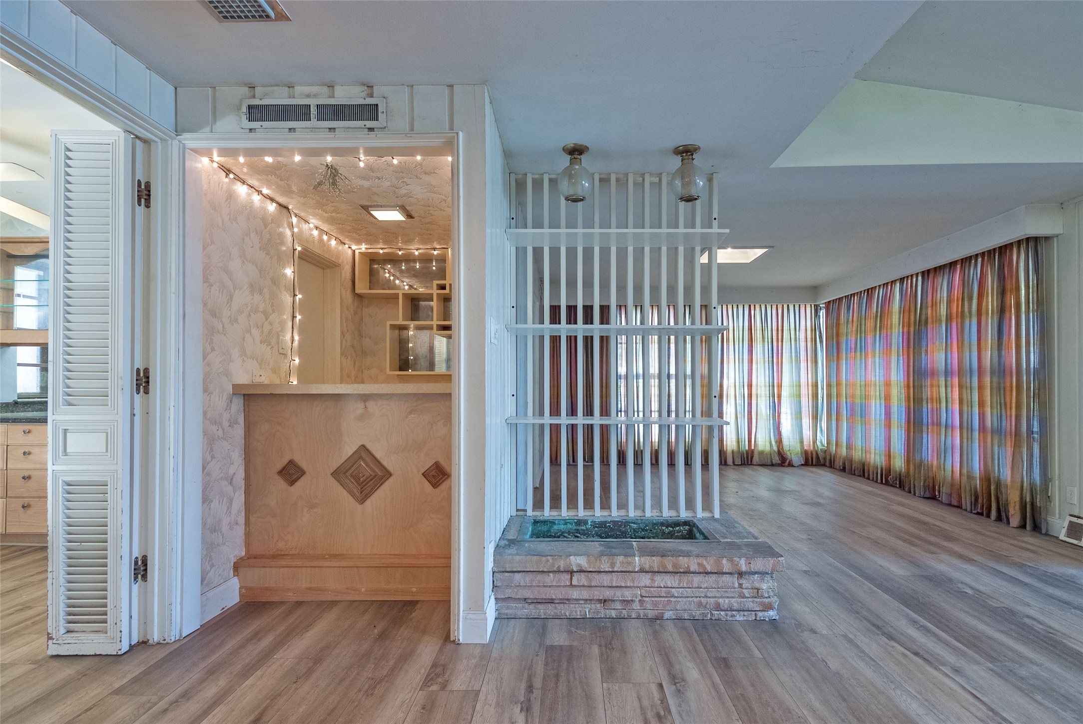 3505 W Lawther Drive