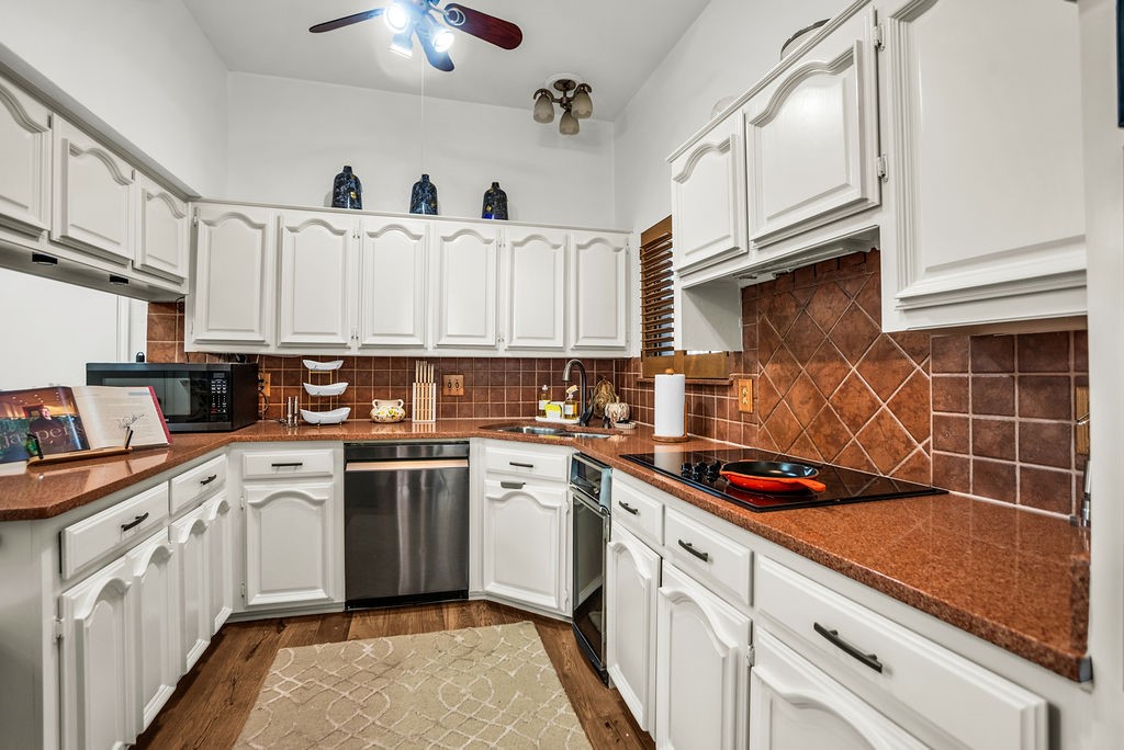 3216 San Jacinto Street