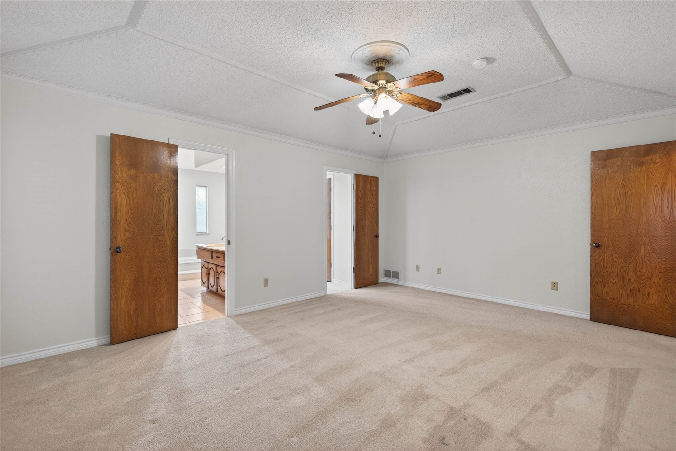 1838 Meadowview Drive