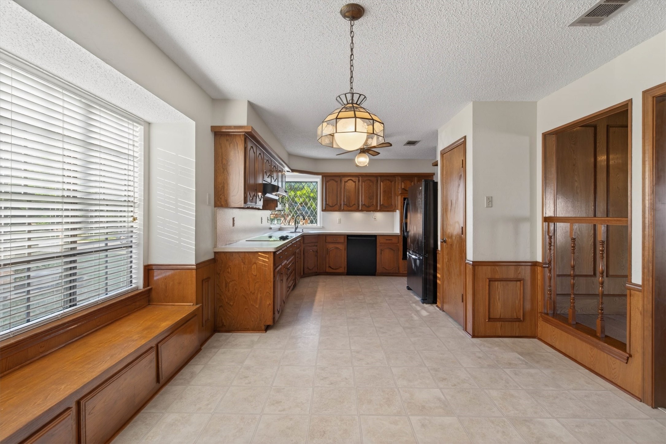 1838 Meadowview Drive